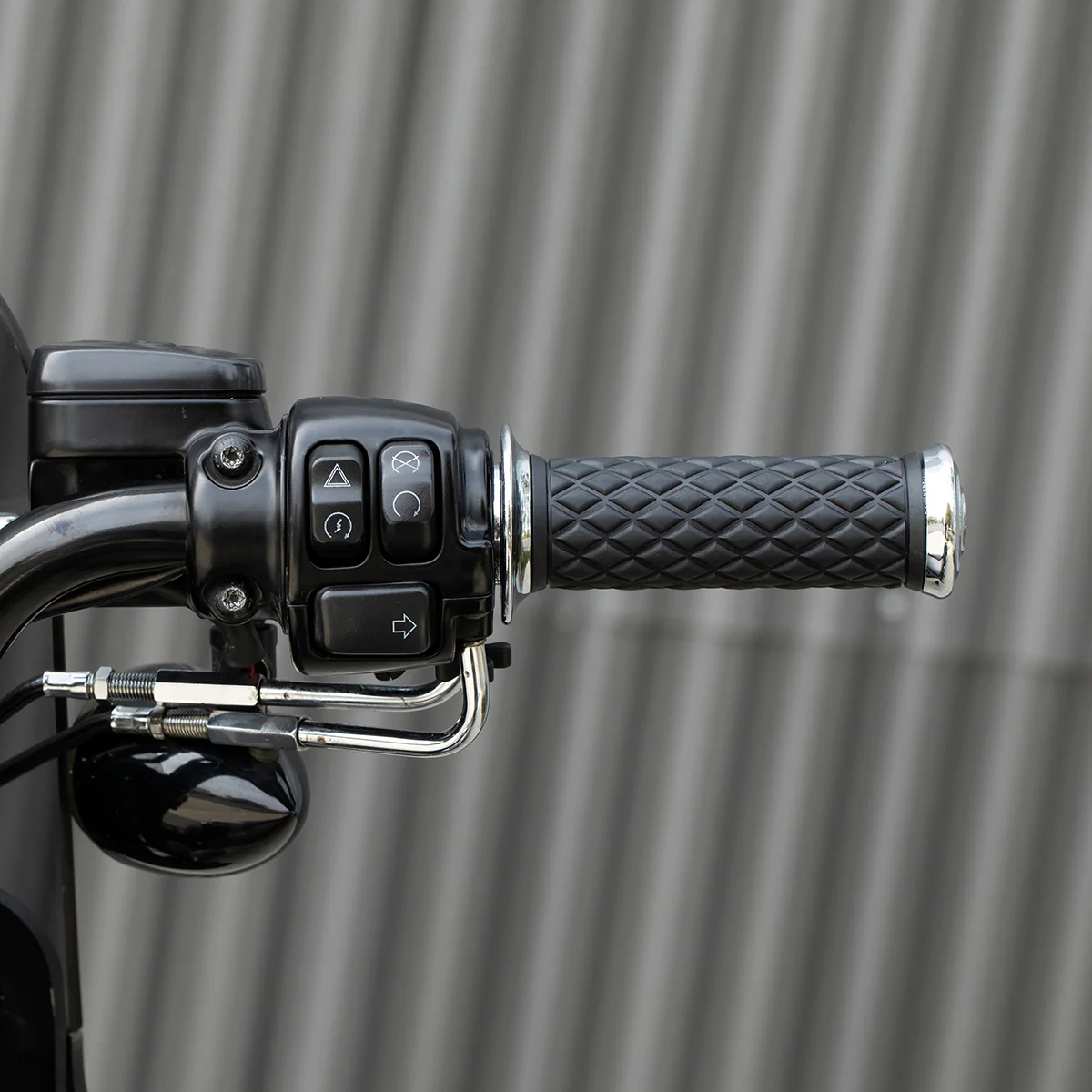 1" AlumiCore For Stock H-D 2-Cable Hand Controls - Chrome - Image 12