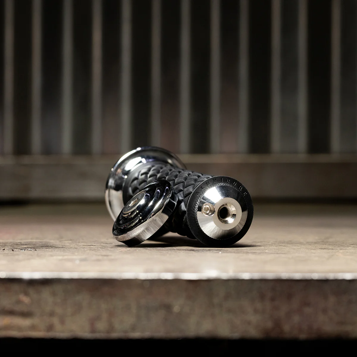 1" AlumiCore TBW Grips For H-D Bars With Internal Vibe Isolator on Clutch Side - Chrome - Image 13