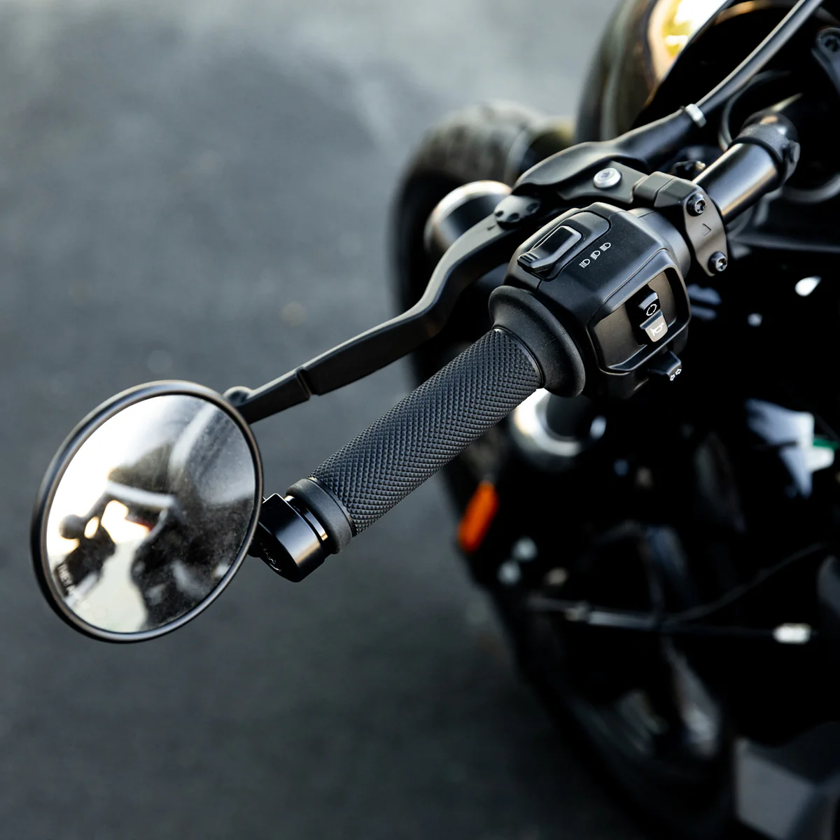 7/8" AlumiCore Grips For '21-Up H-D RA & RH Models - Black Electroplate - Image 12