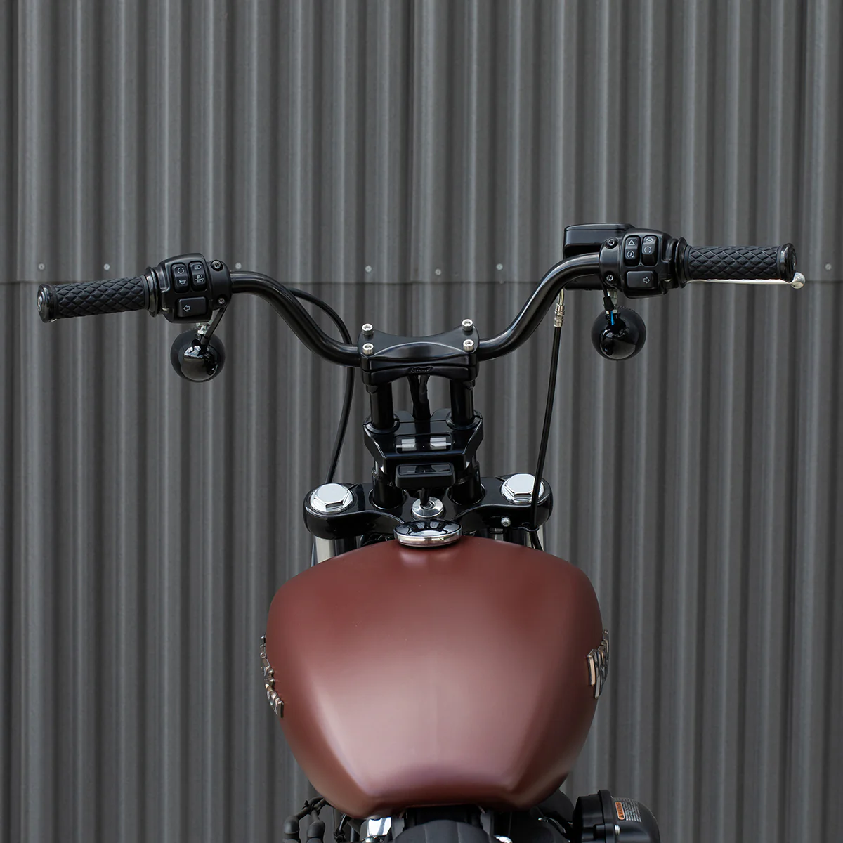 1" AlumiCore TBW Grips For H-D Bars With Hollow Tube End on Clutch Side - Black Electroplate - Image 10