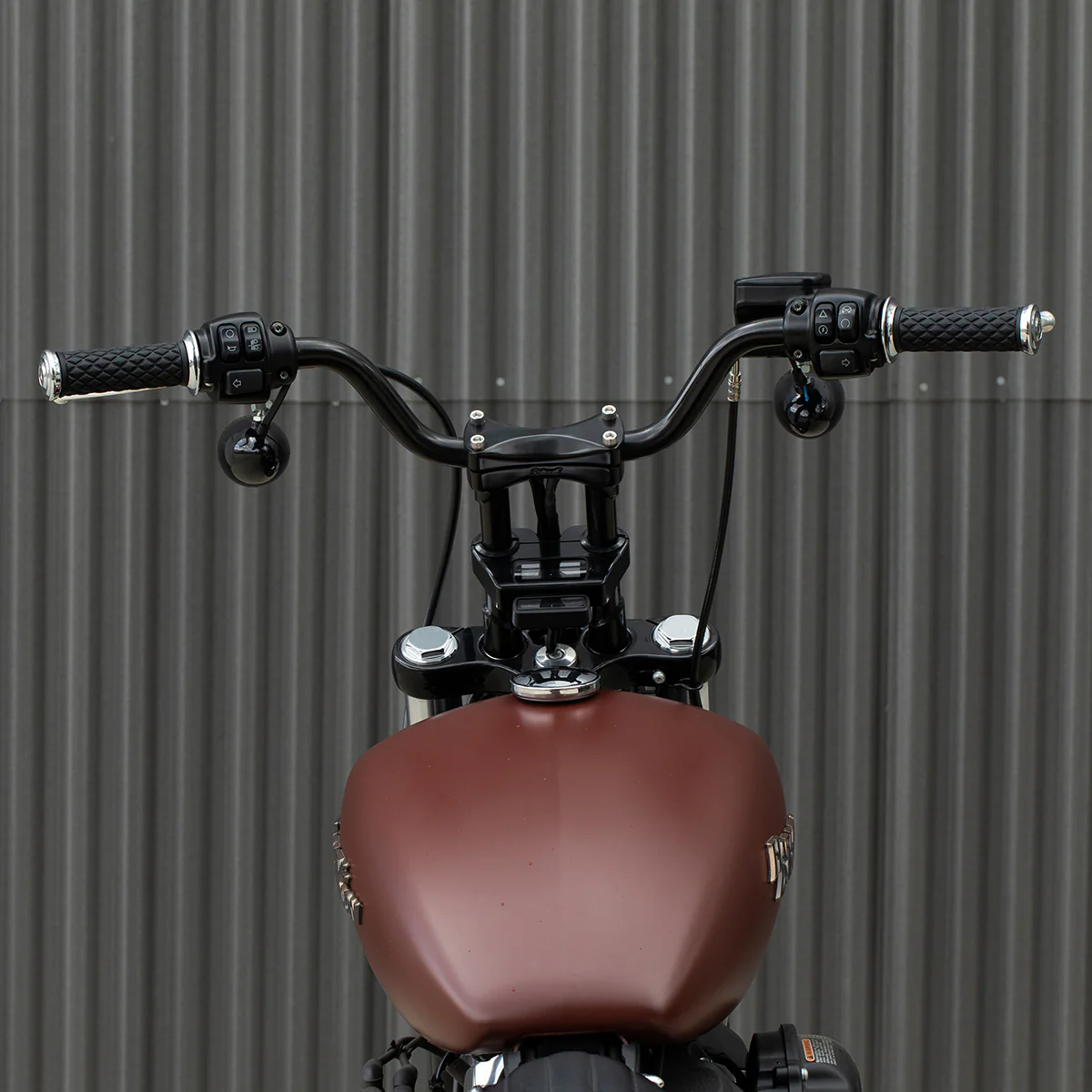 1" AlumiCore TBW Grips For H-D Bars With Hollow Tube End on Clutch Side - Chrome - Image 11