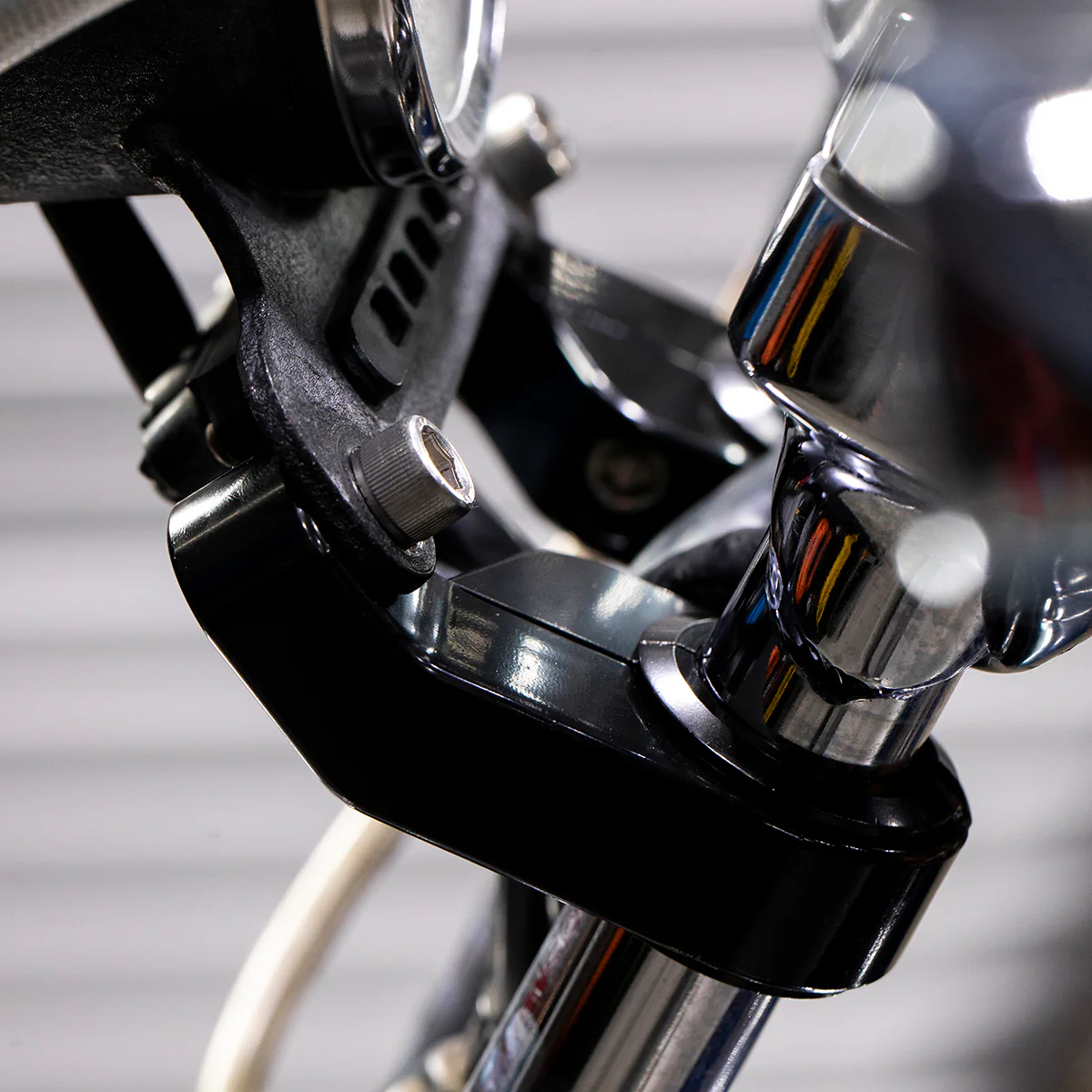 Angled O/S Speed Clamps - Black - Image 4