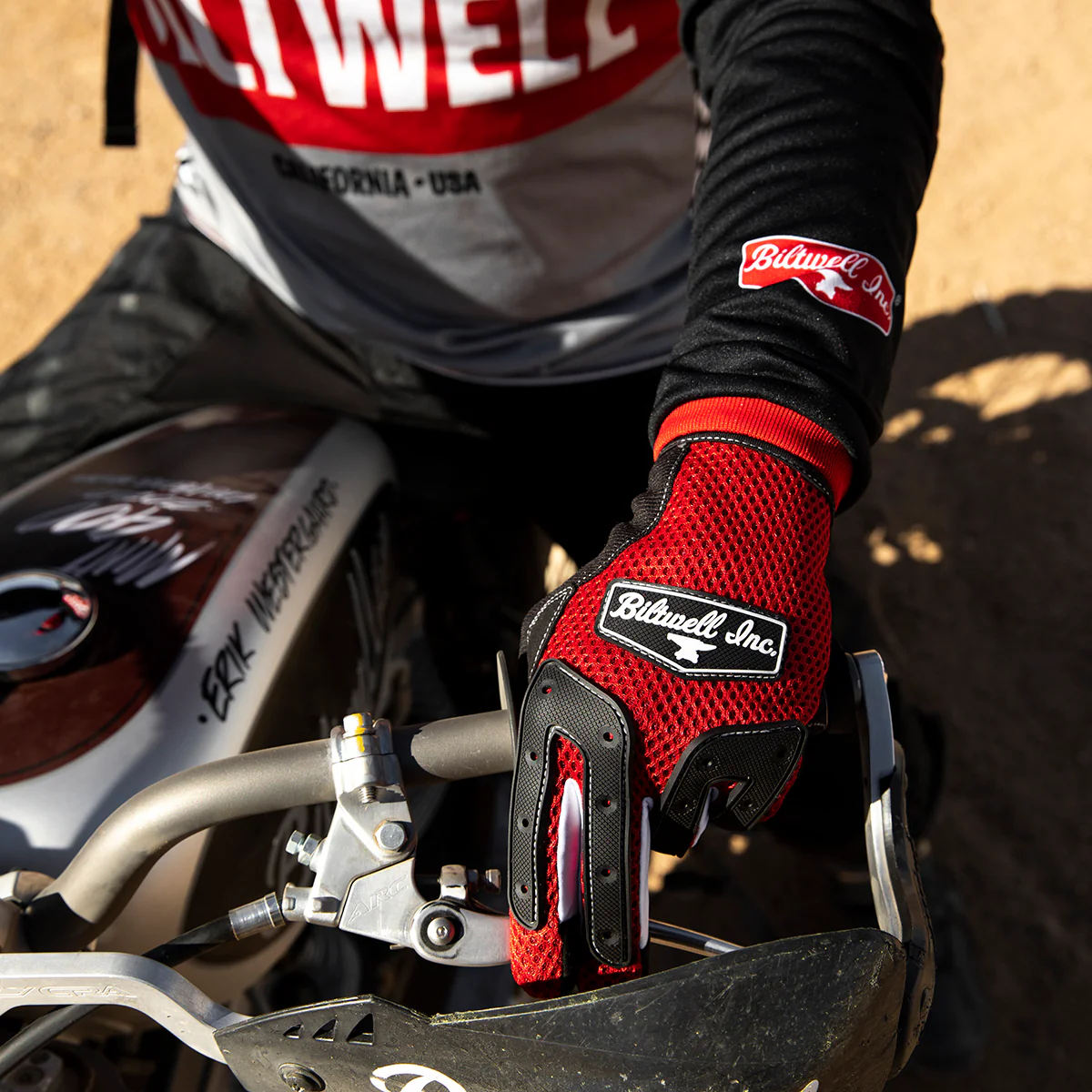 Anza Gloves - Red - Image 10