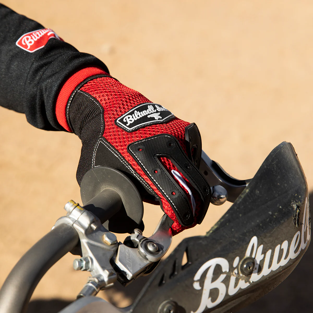 Anza Gloves - Red - Image 12