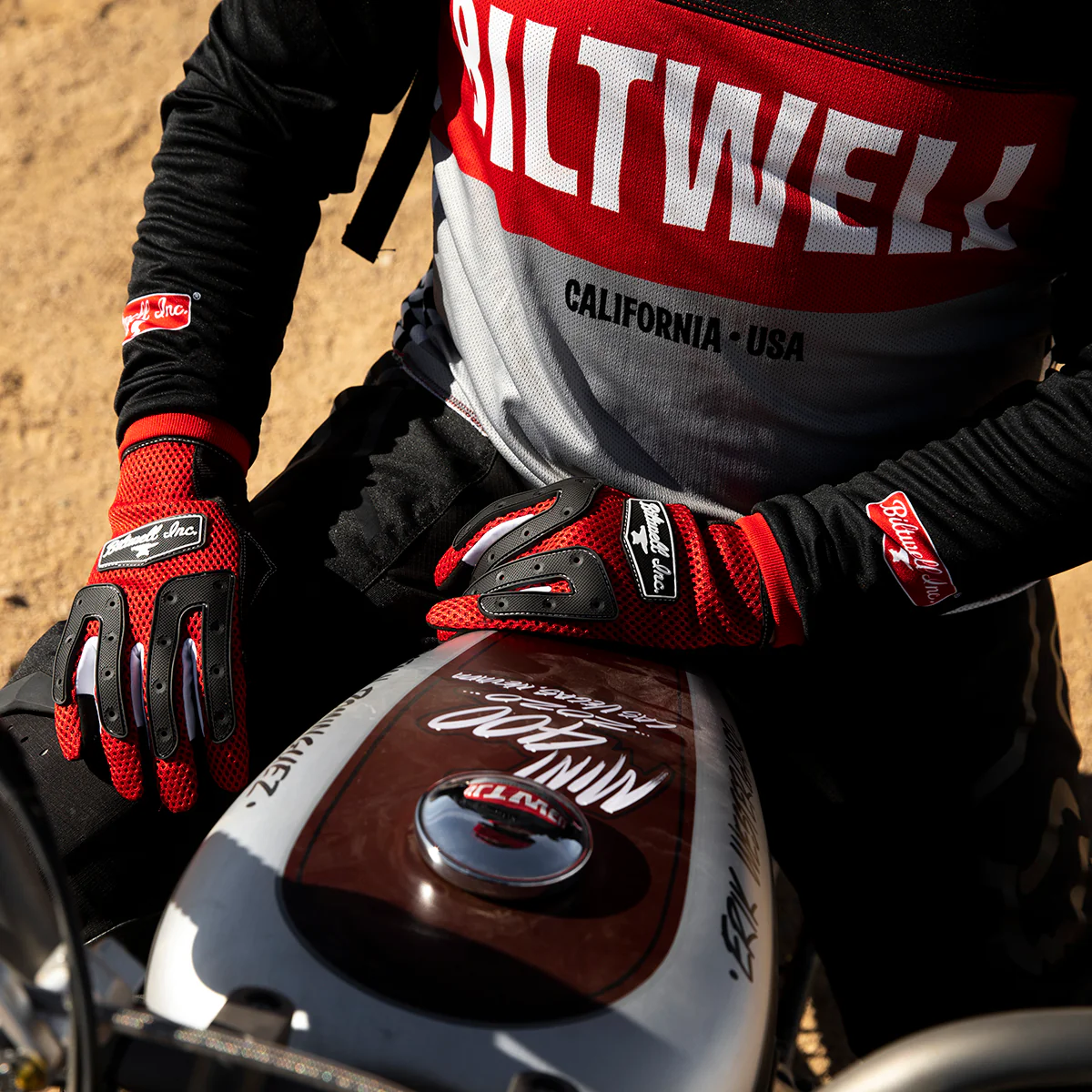 Anza Gloves - Red - Image 14