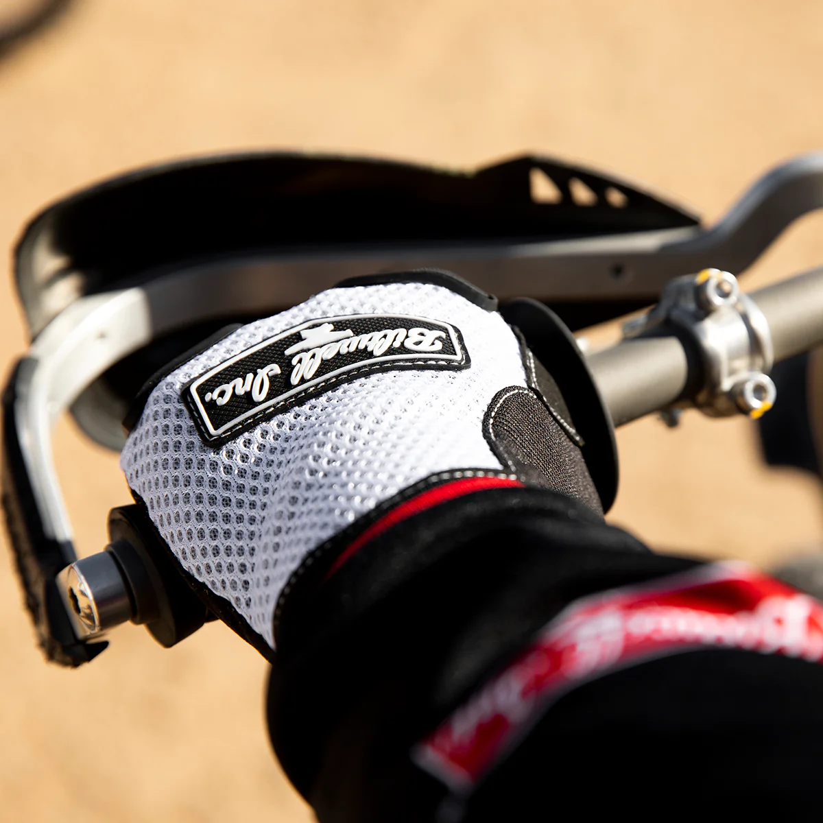 Anza Gloves - White - Image 10