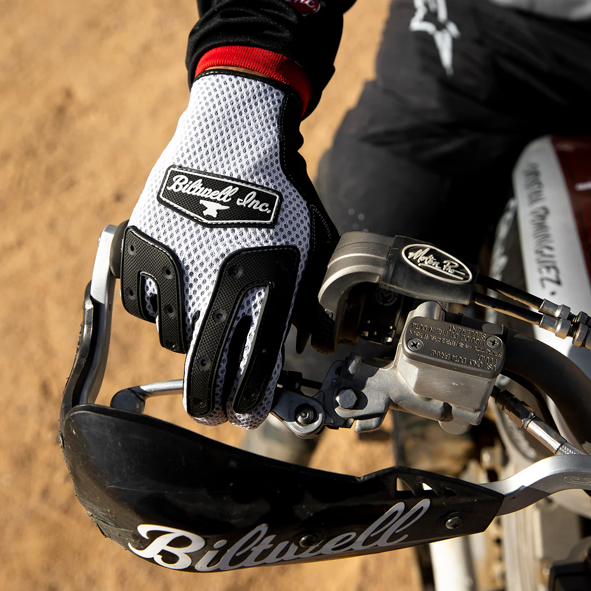 Anza Gloves - White - Image 11