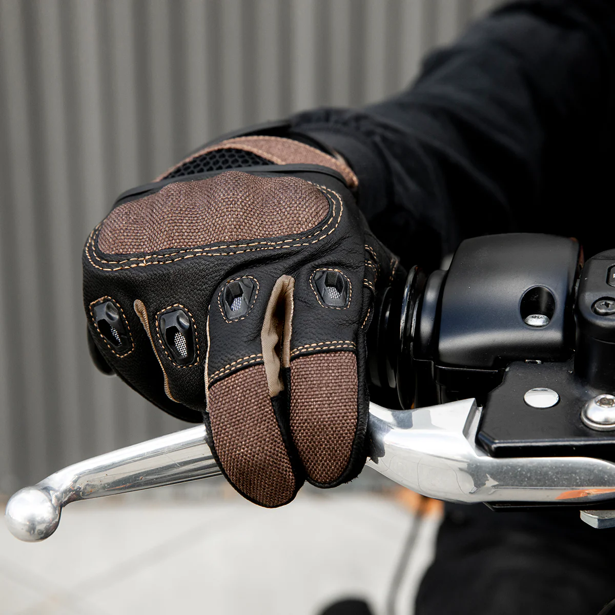 Bridgeport Gloves - Chocolate - Image 10