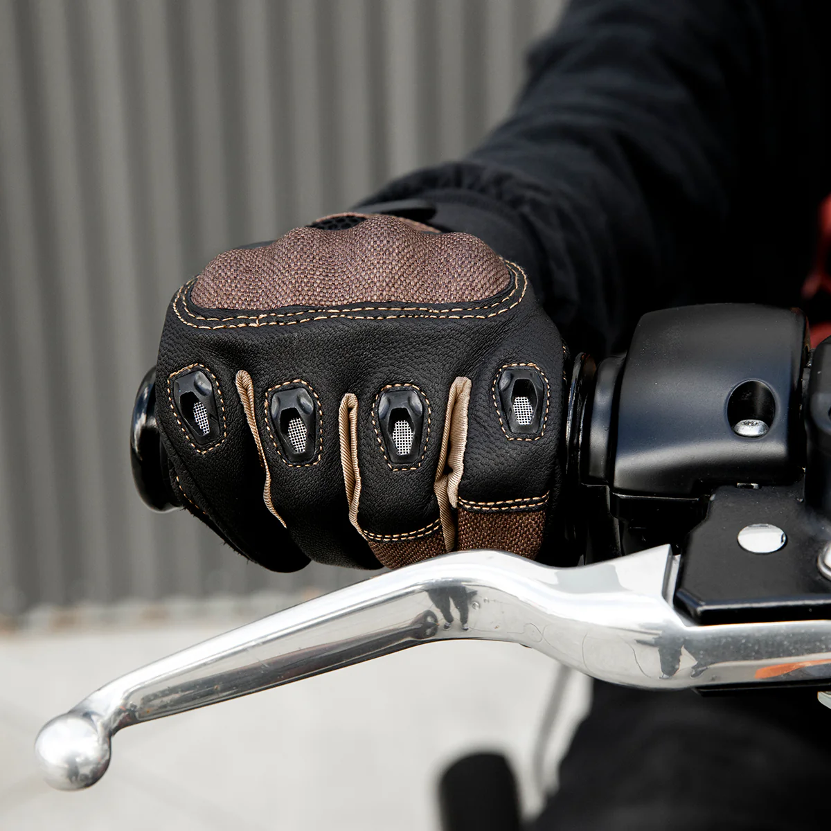 Bridgeport Gloves - Chocolate - Image 12