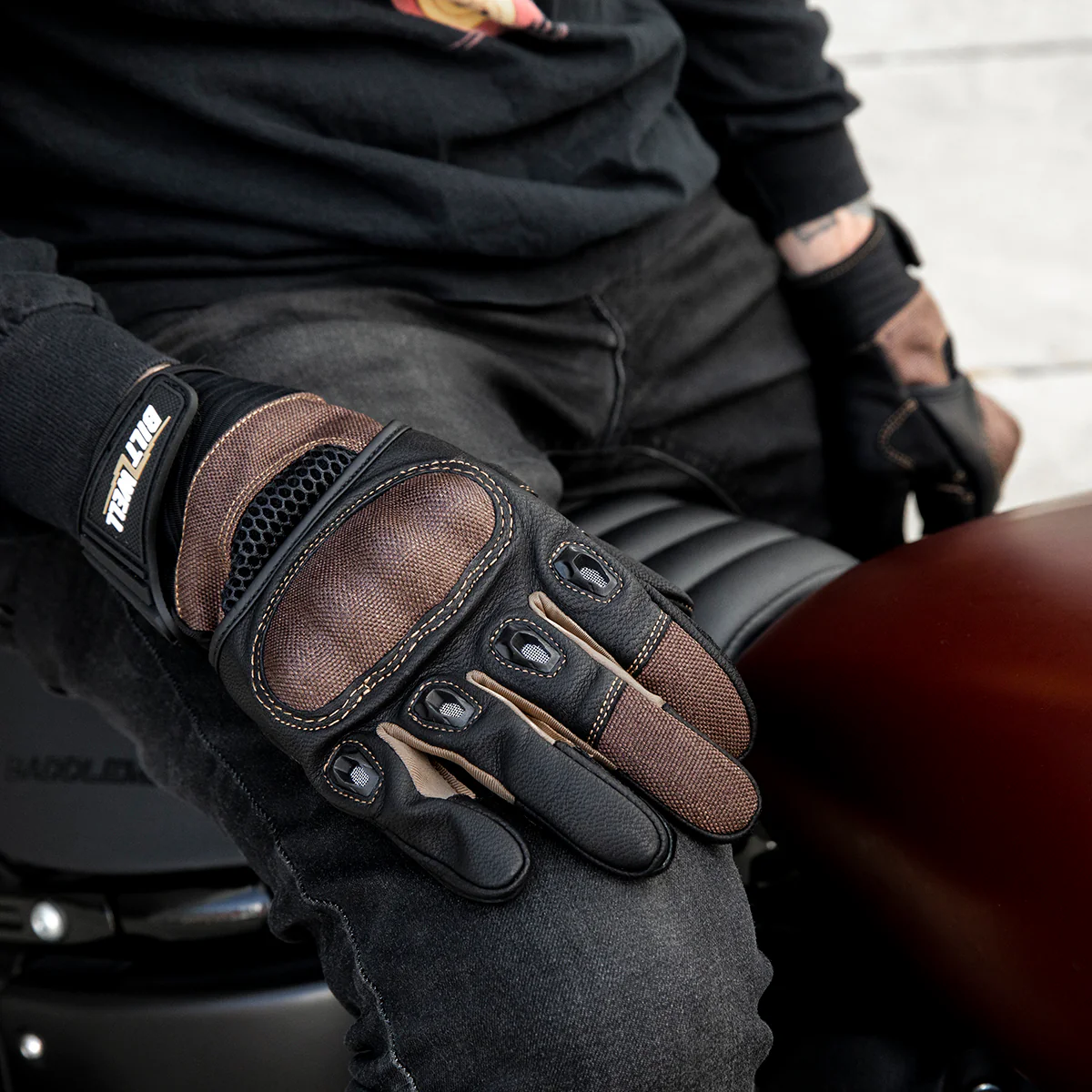 Bridgeport Gloves - Chocolate - Image 20