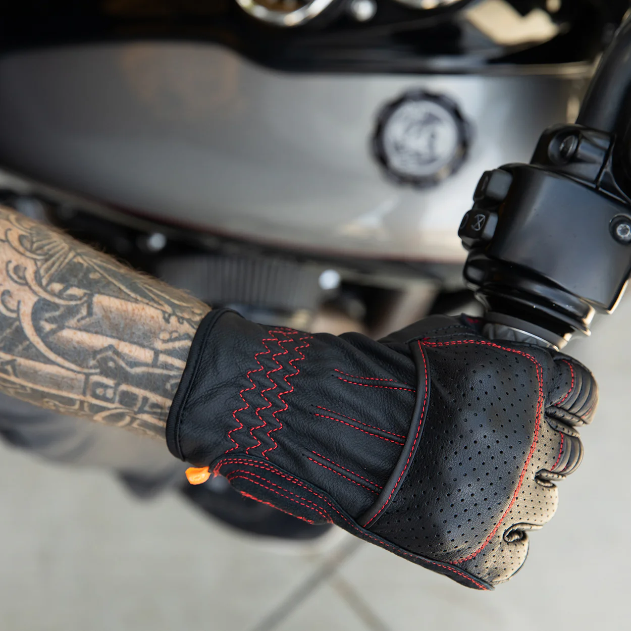 CLOSEOUT Borrego Gloves - Redline - Image 10
