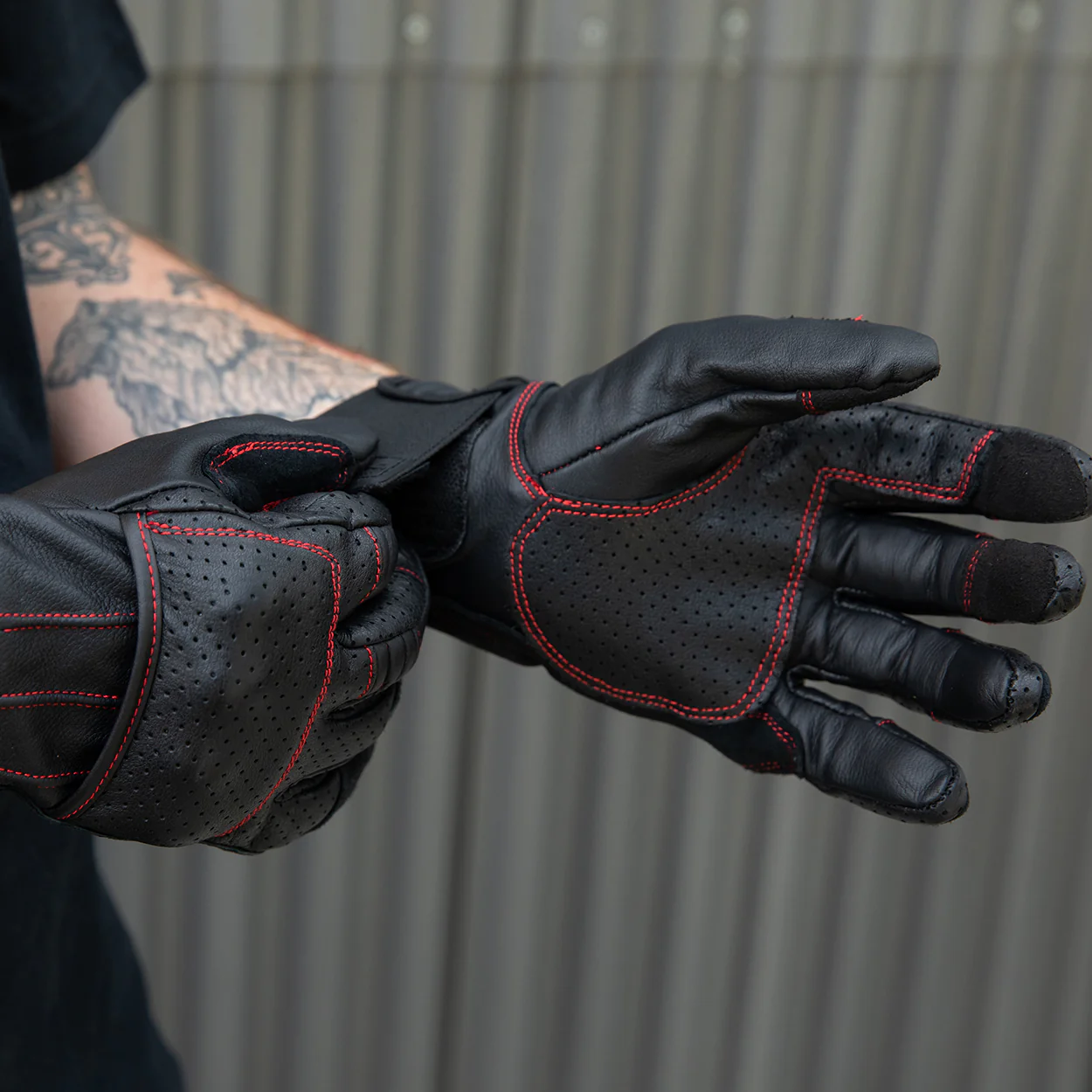 CLOSEOUT Borrego Gloves - Redline - Image 12