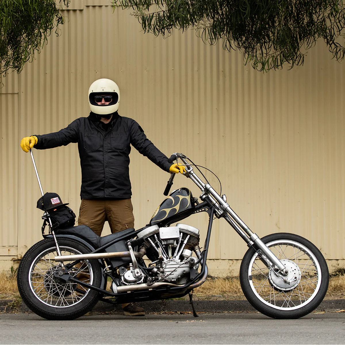 CLOSEOUT Gringo Helmet - Gloss Vintage White - Image 13