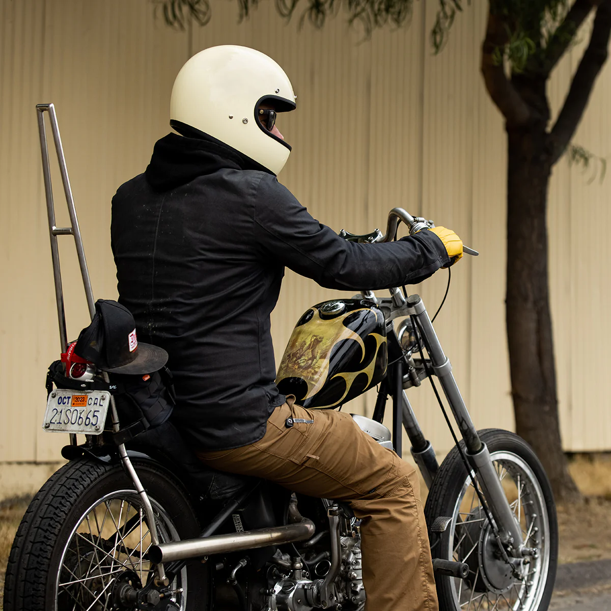 CLOSEOUT Gringo Helmet - Gloss Vintage White - Image 14