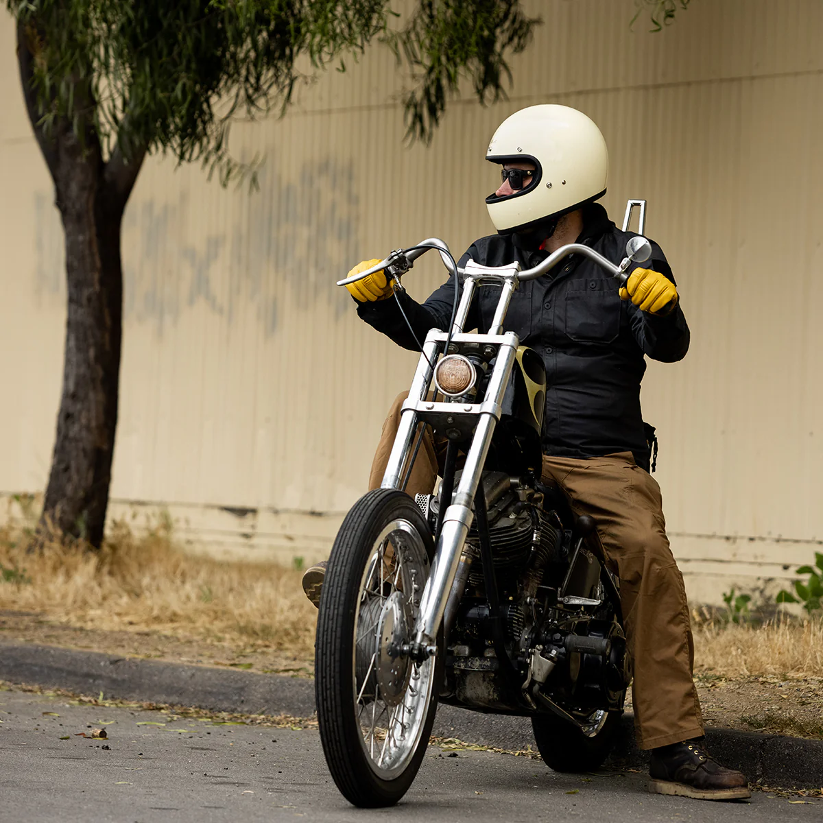 CLOSEOUT Gringo Helmet - Gloss Vintage White - Image 15