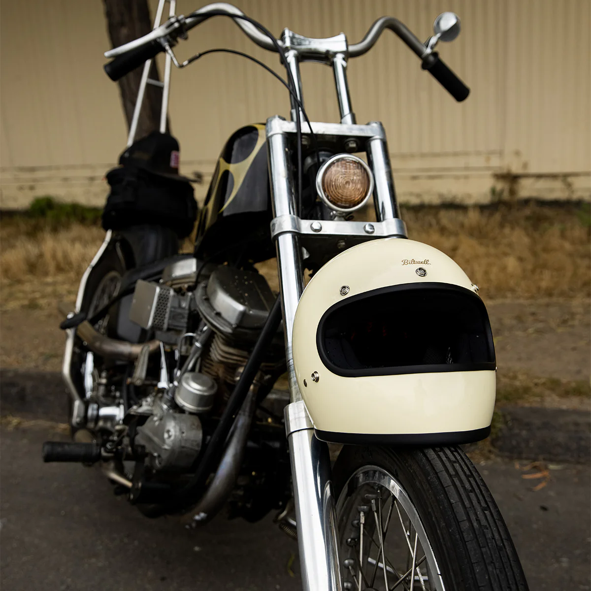 CLOSEOUT Gringo Helmet - Gloss Vintage White - Image 17