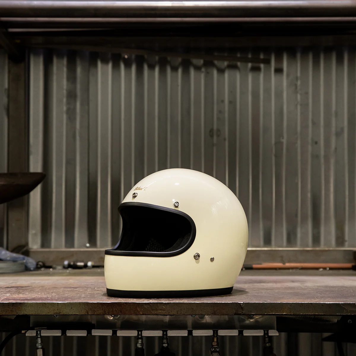 CLOSEOUT Gringo Helmet - Gloss Vintage White - Image 18