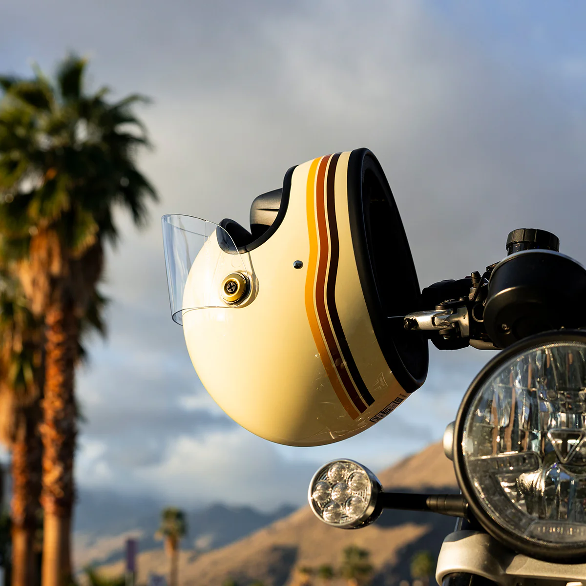 CLOSEOUT Gringo S Helmet - Vintage Desert Spectrum - Image 12