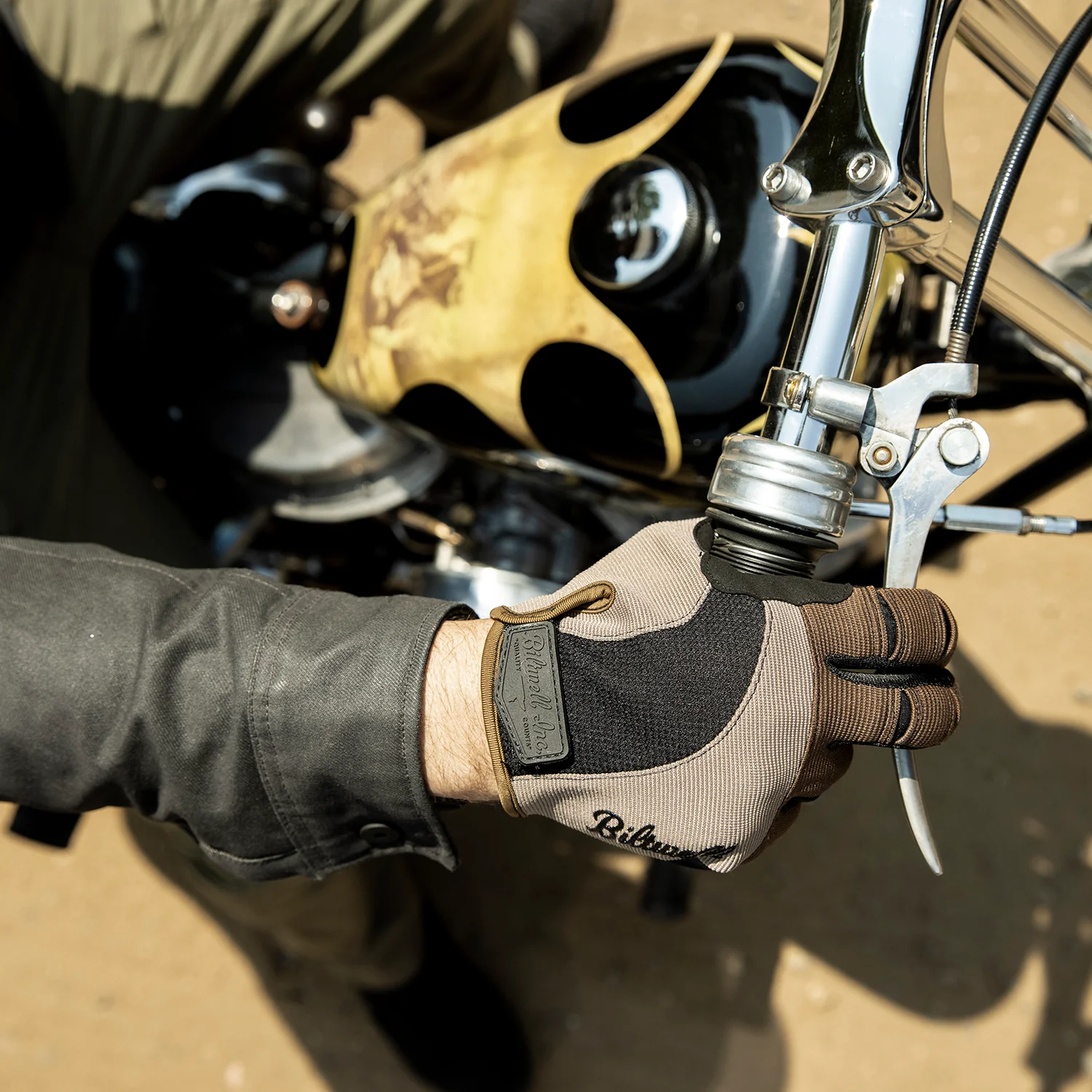 CLOSEOUT Moto Gloves - Coyote/Black - SIZE X-SMALL - Image 11