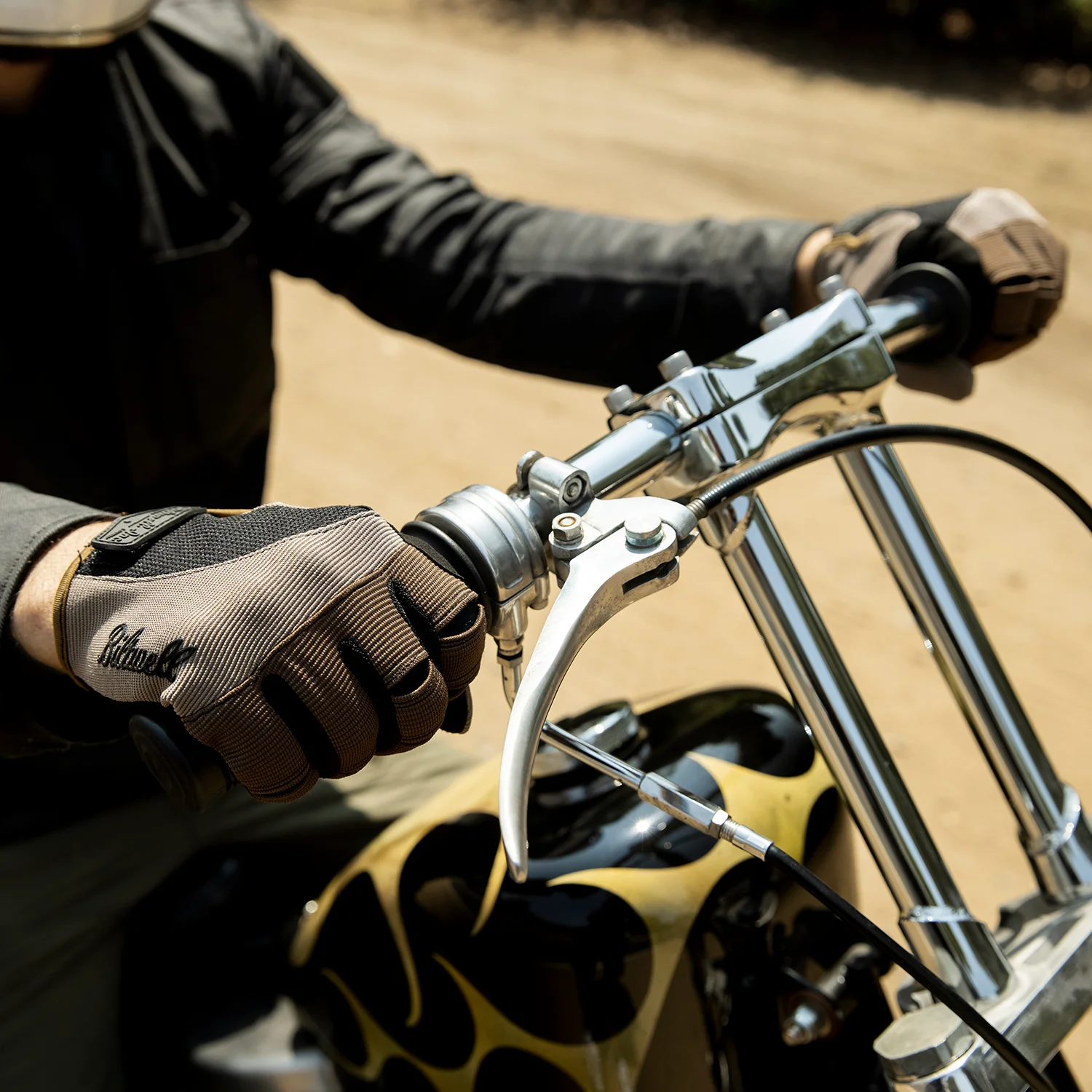 CLOSEOUT Moto Gloves - Coyote/Black - SIZE X-SMALL - Image 12
