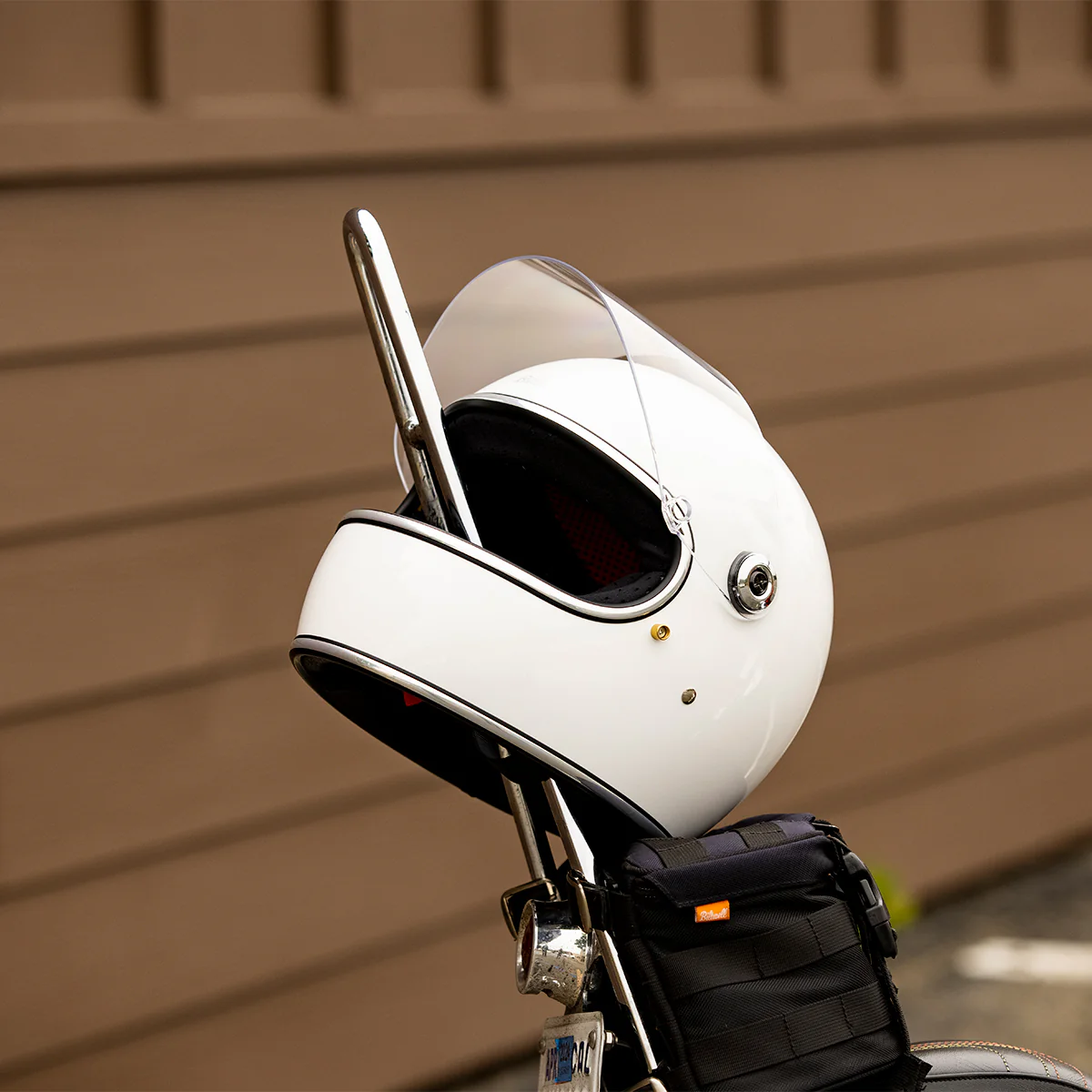 Gringo S Helmet - Gloss White - Image 19