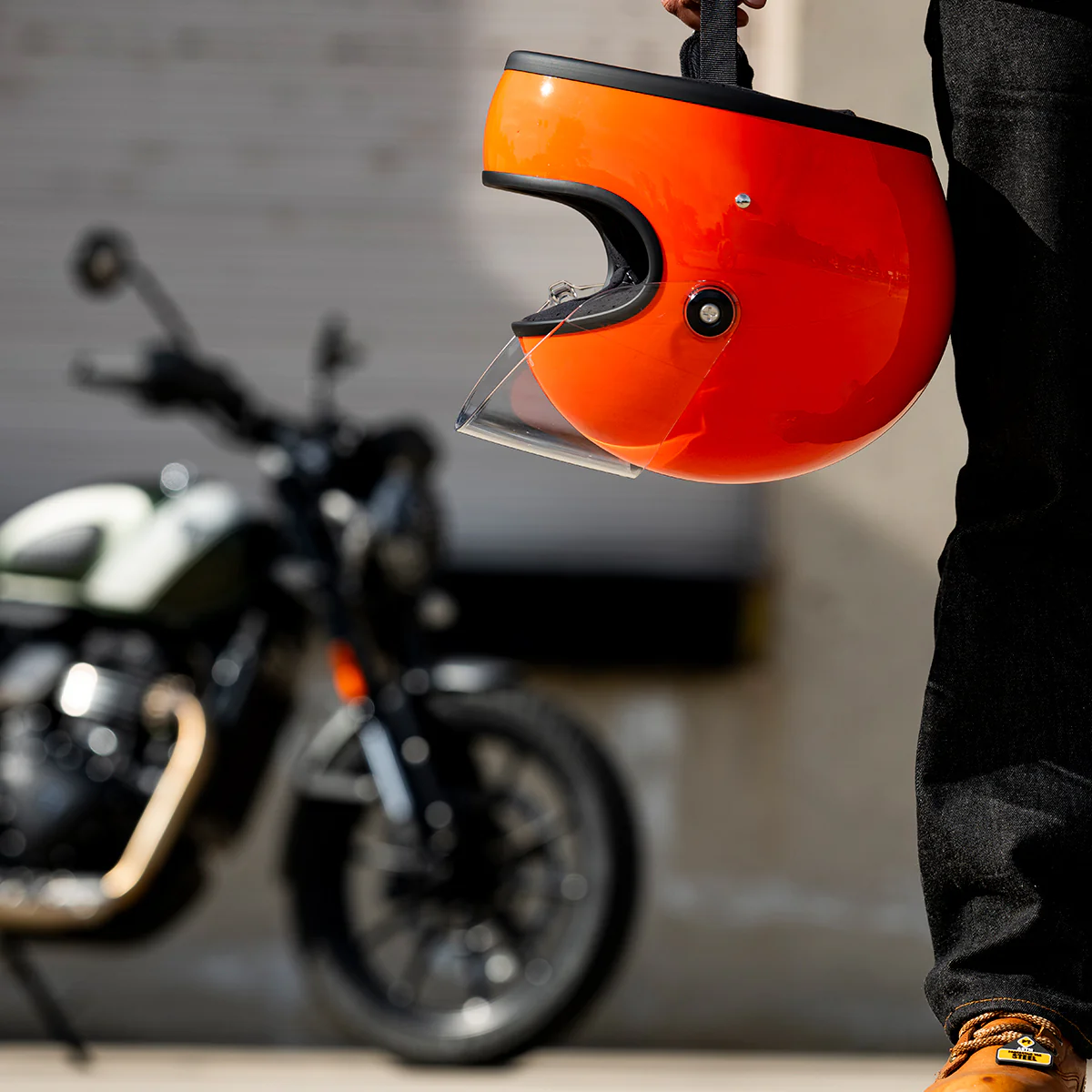 Gringo S Helmet - Gloss Hazard Orange - Image 17