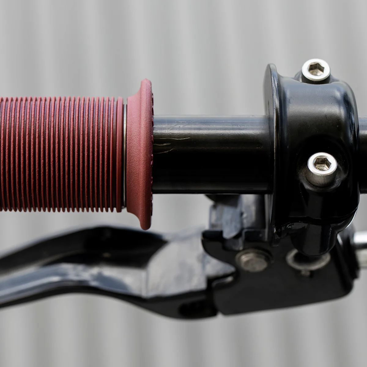 Kung Fu TPV Grips - Oxblood - Image 7