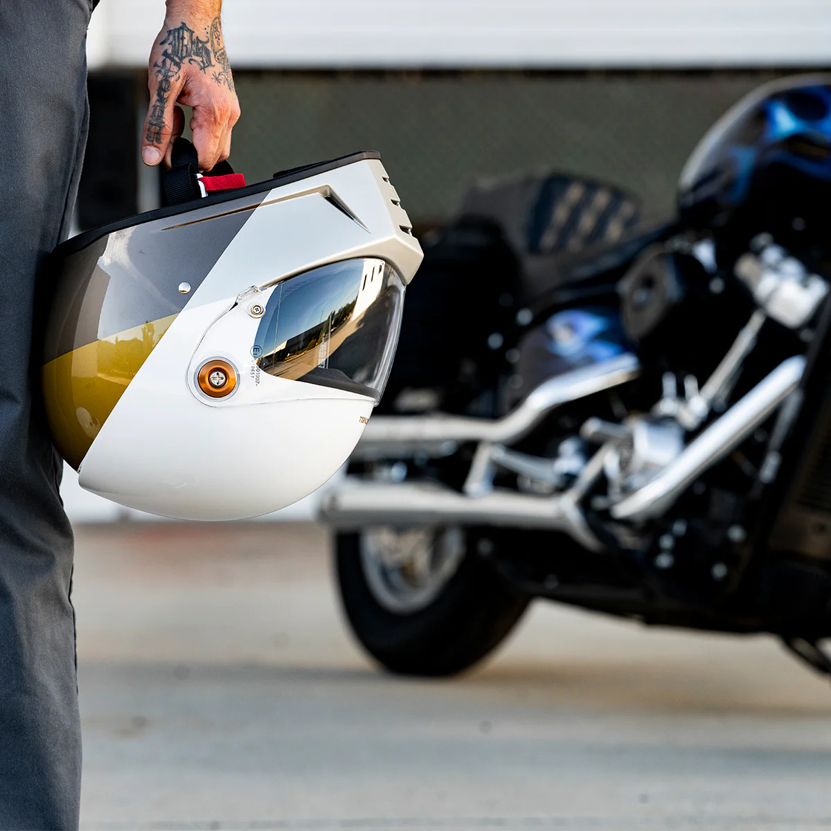 Lane Splitter Helmet - Intersection Gold Silver Bronze - Image 18