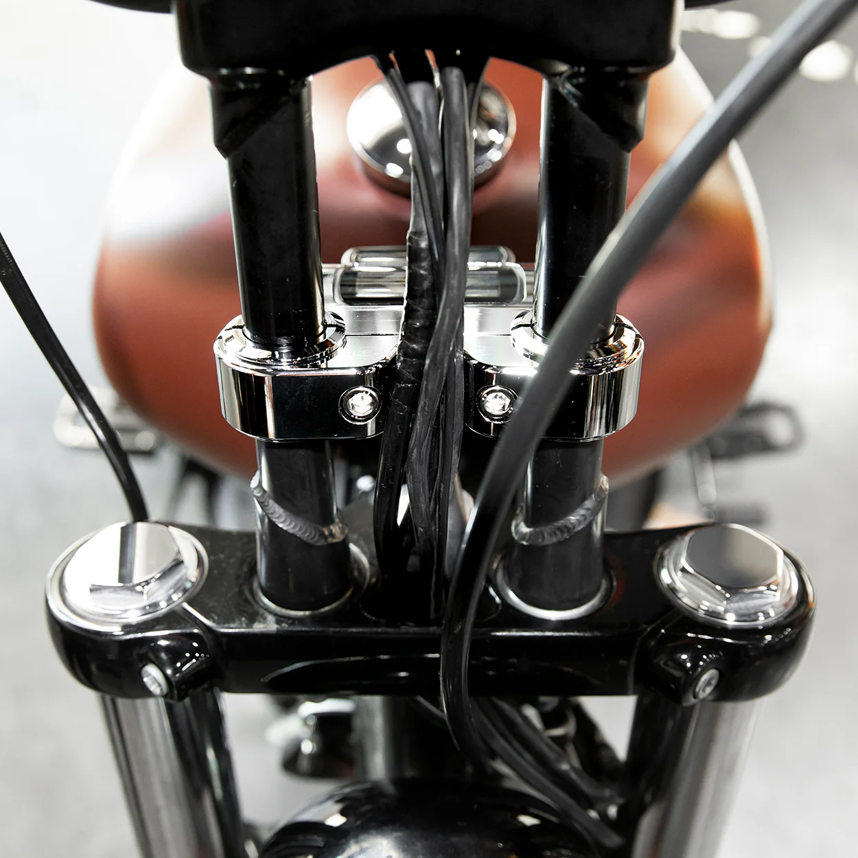 M8 Softail Dash Panel - Chrome - Image 5