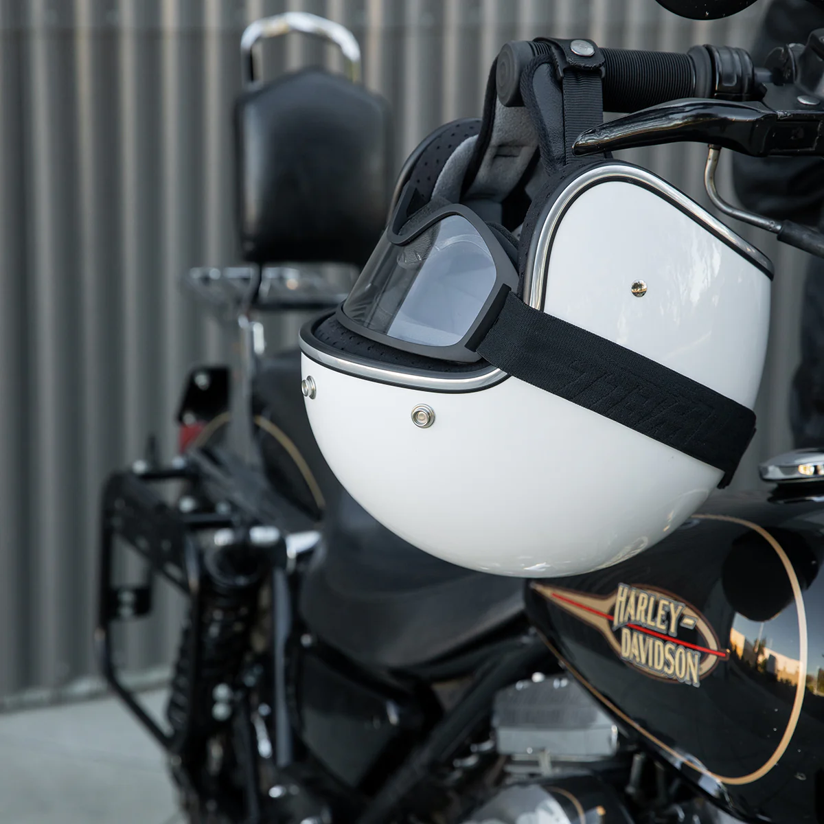 Moto 2.0 Goggle - Blackout - Image 12