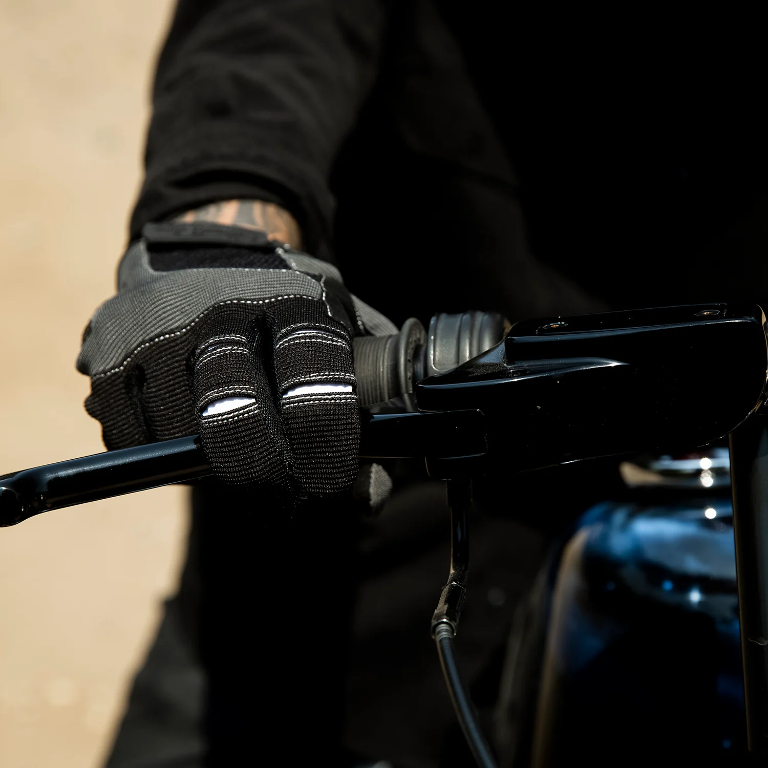 Moto Gloves - Grey/Black - Image 12