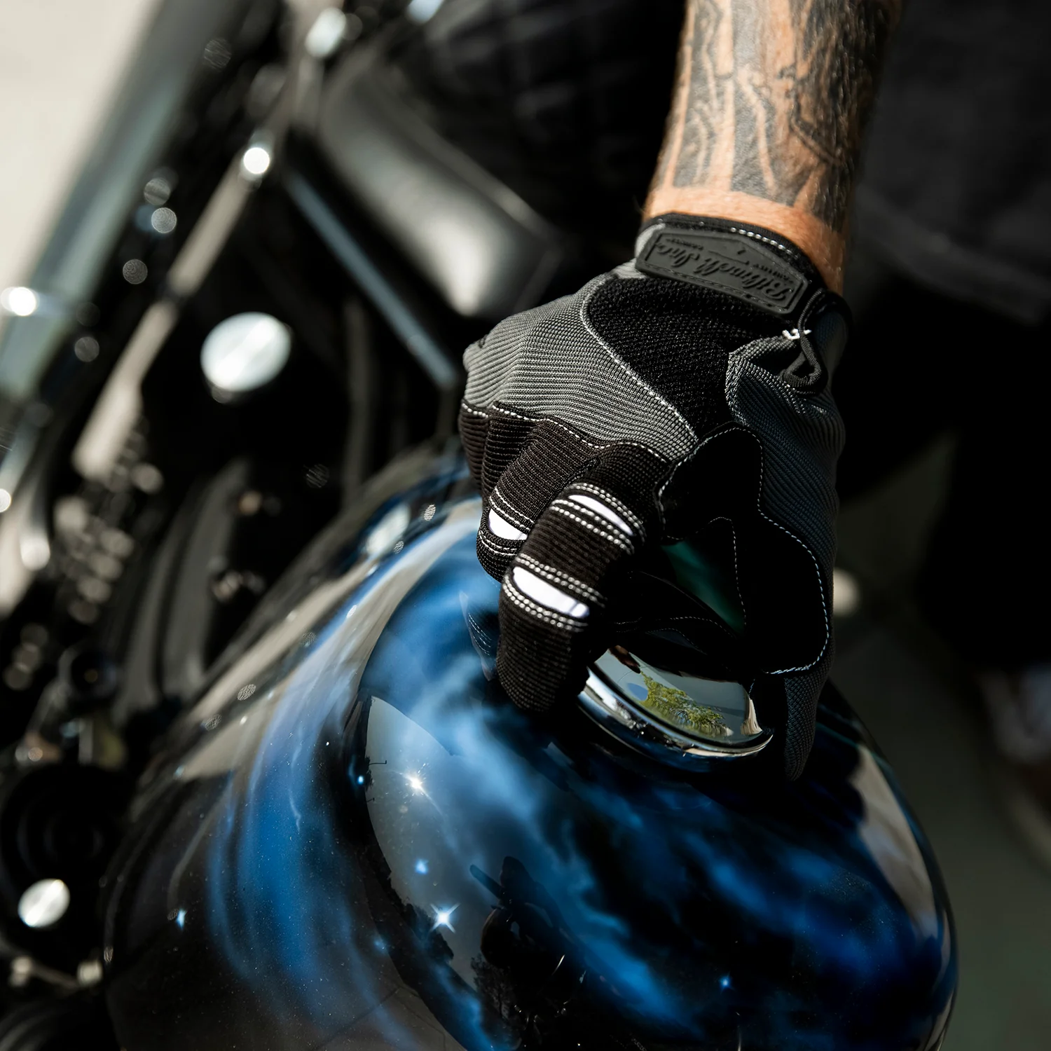 Moto Gloves - Grey/Black - Image 9