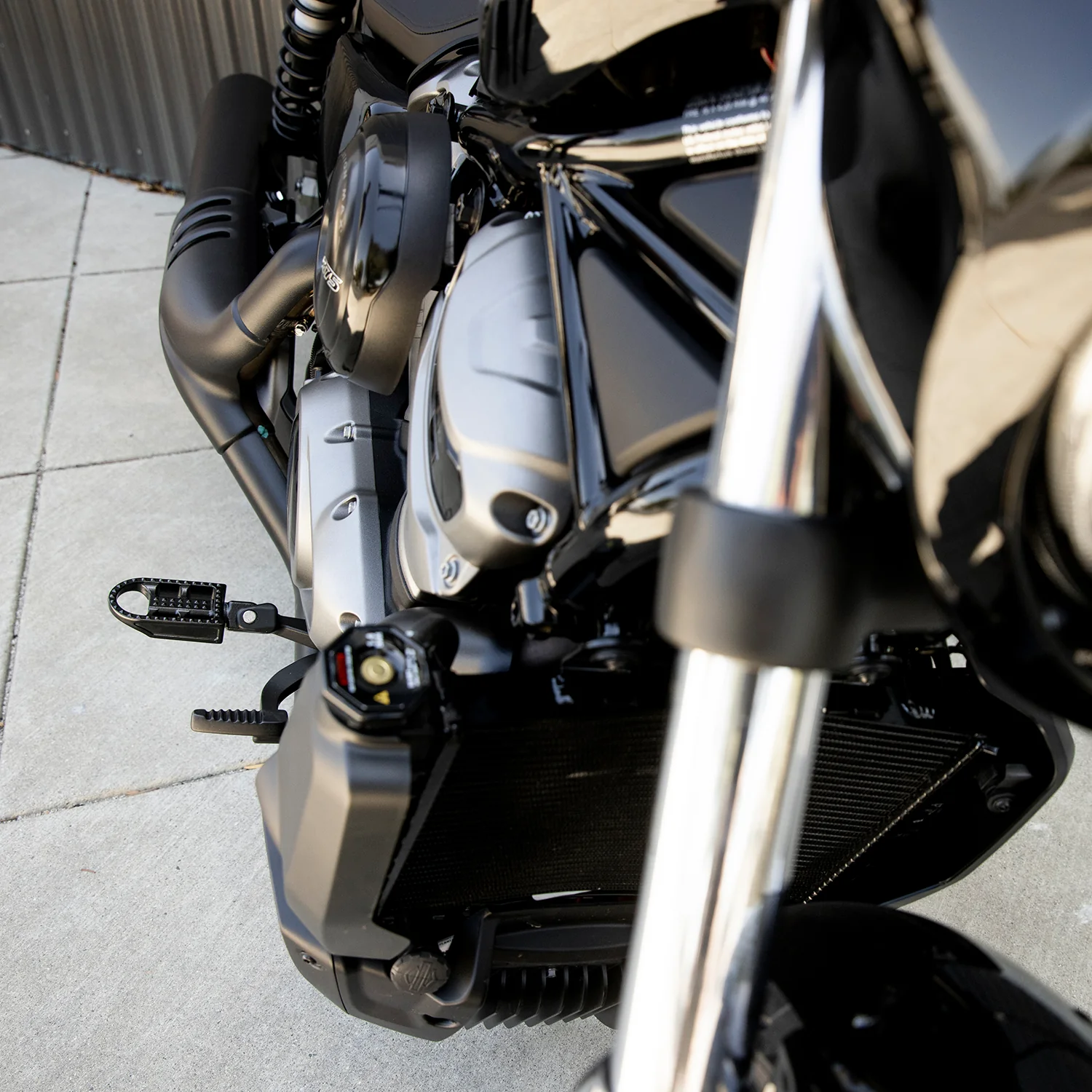 Mushman Foot Pegs HD Rider - Black Electroplate - Image 13