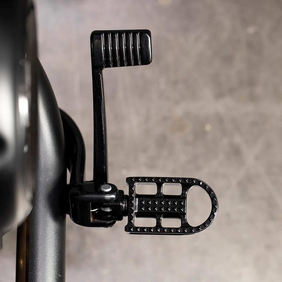Mushman Foot Pegs HD Rider - Black Electroplate - Image 8