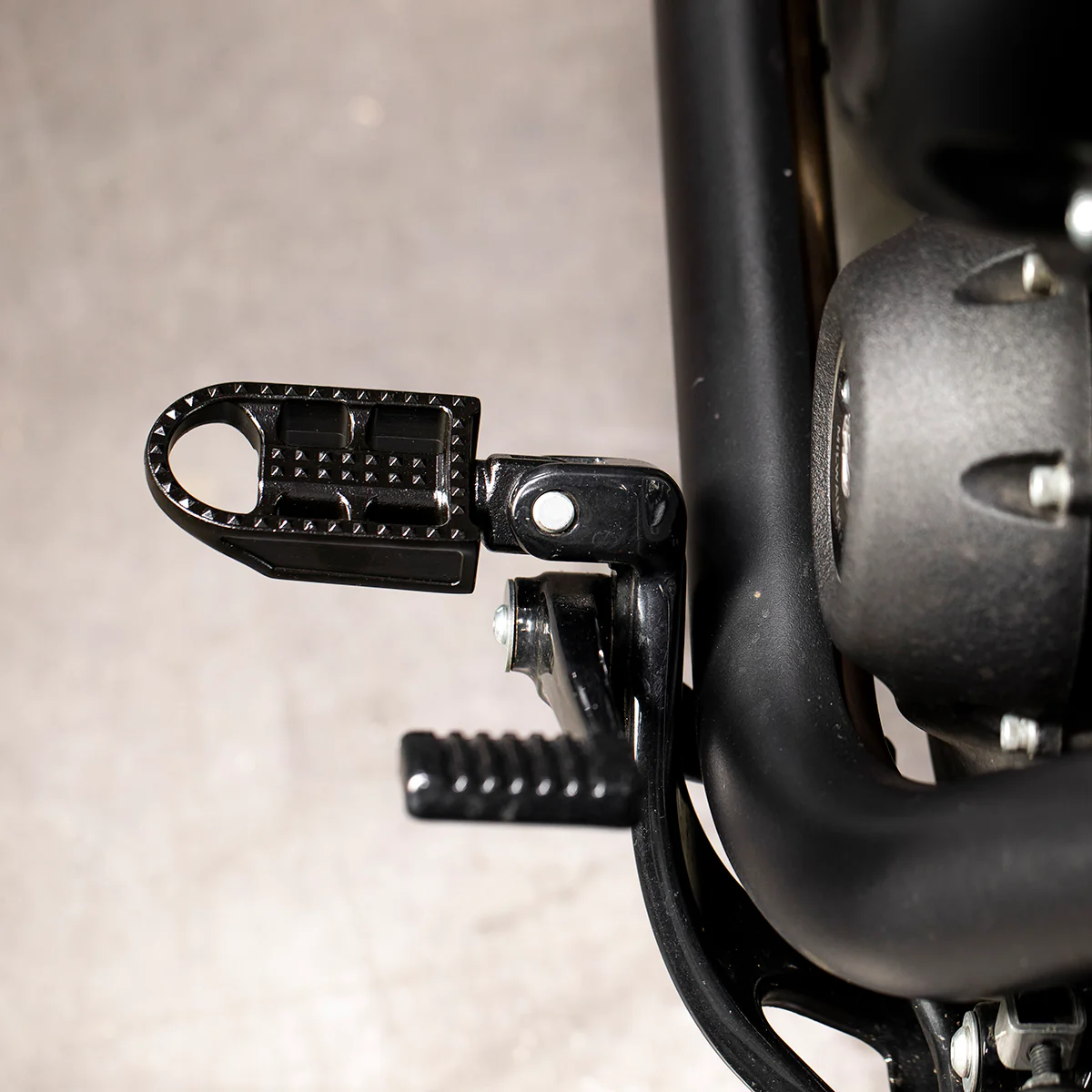 Mushman Foot Pegs HD Rider - Black Electroplate - Image 9
