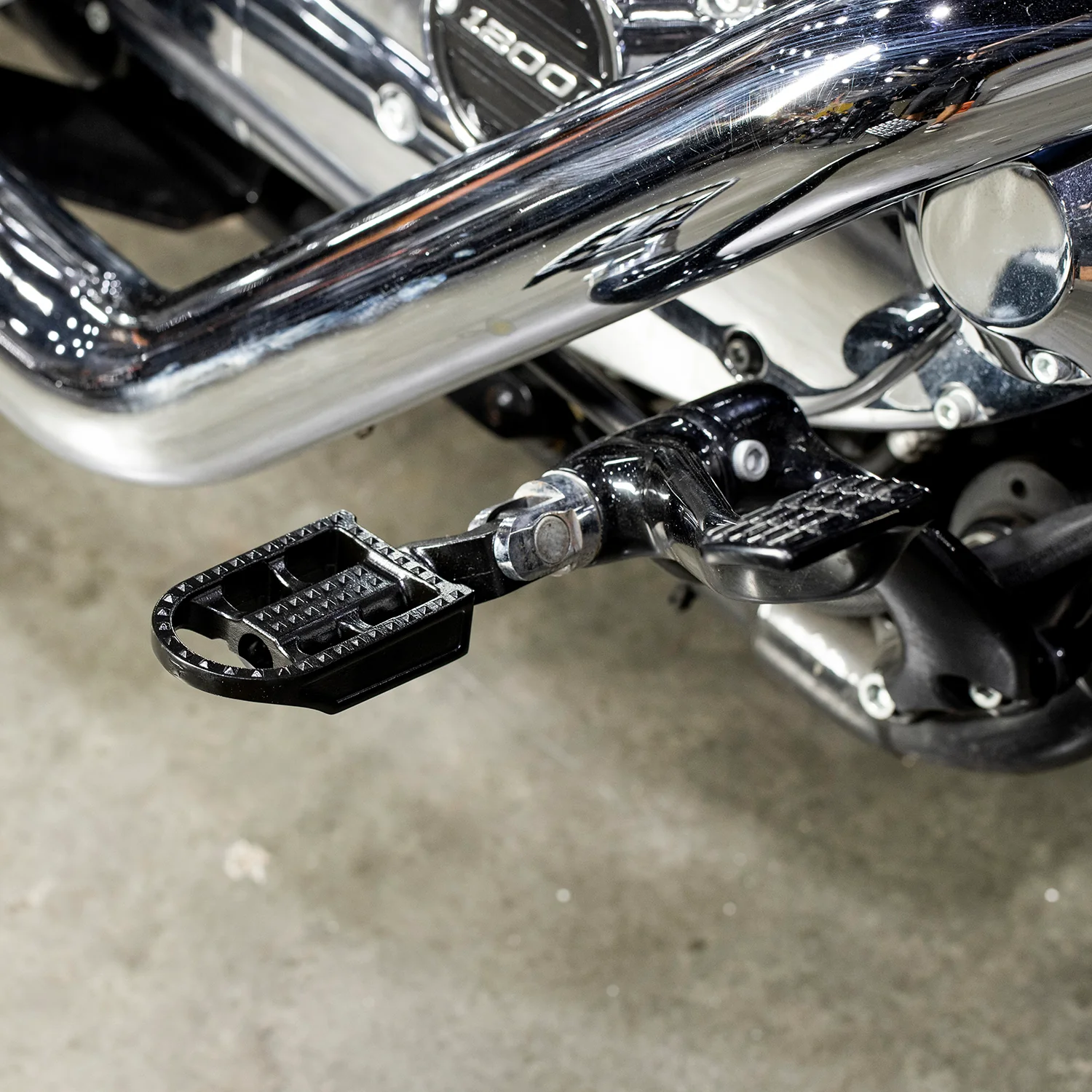 Mushman Foot Pegs HD Step - Black Electroplate - Image 6