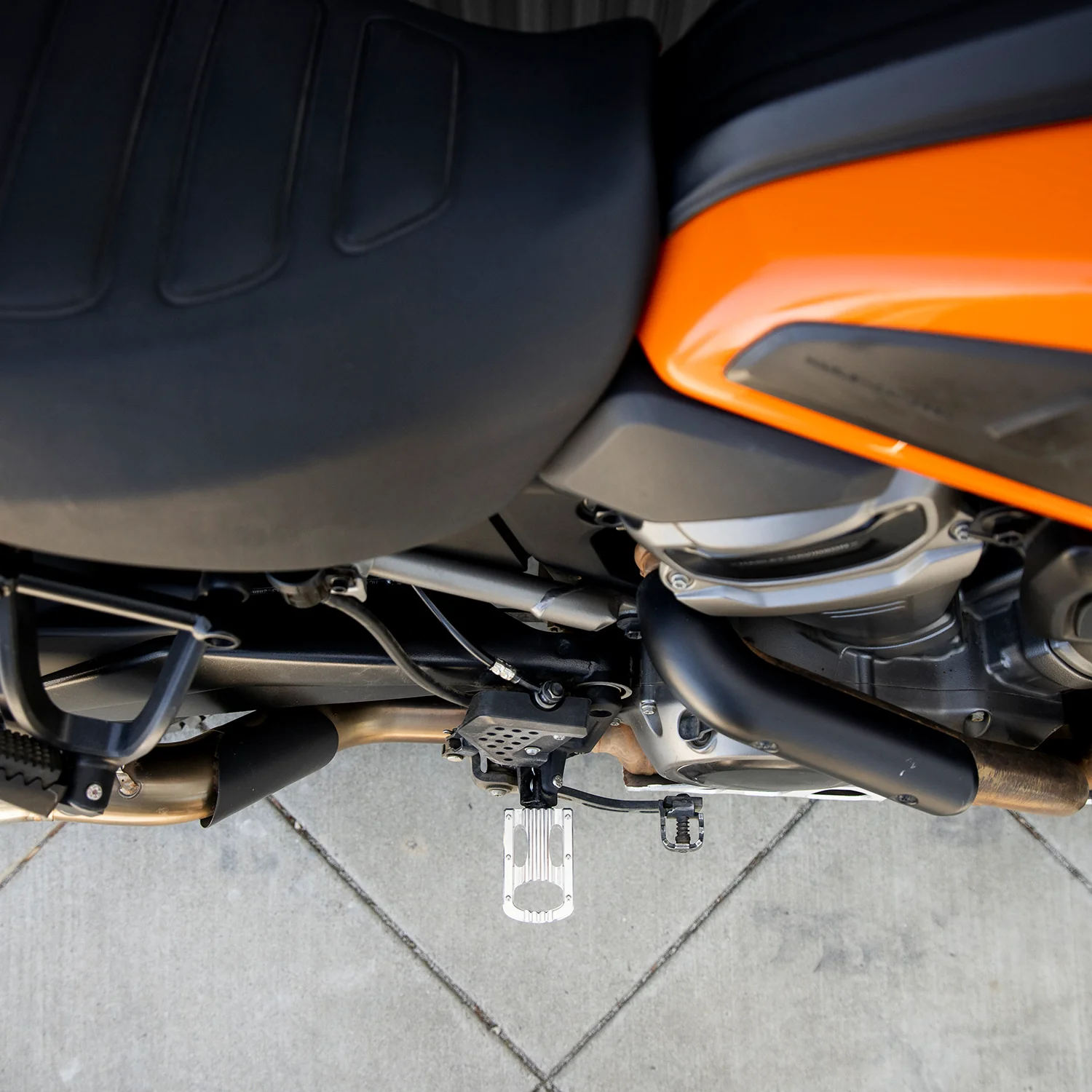 Punisher Foot Pegs HD Rider - Polished - Image 11