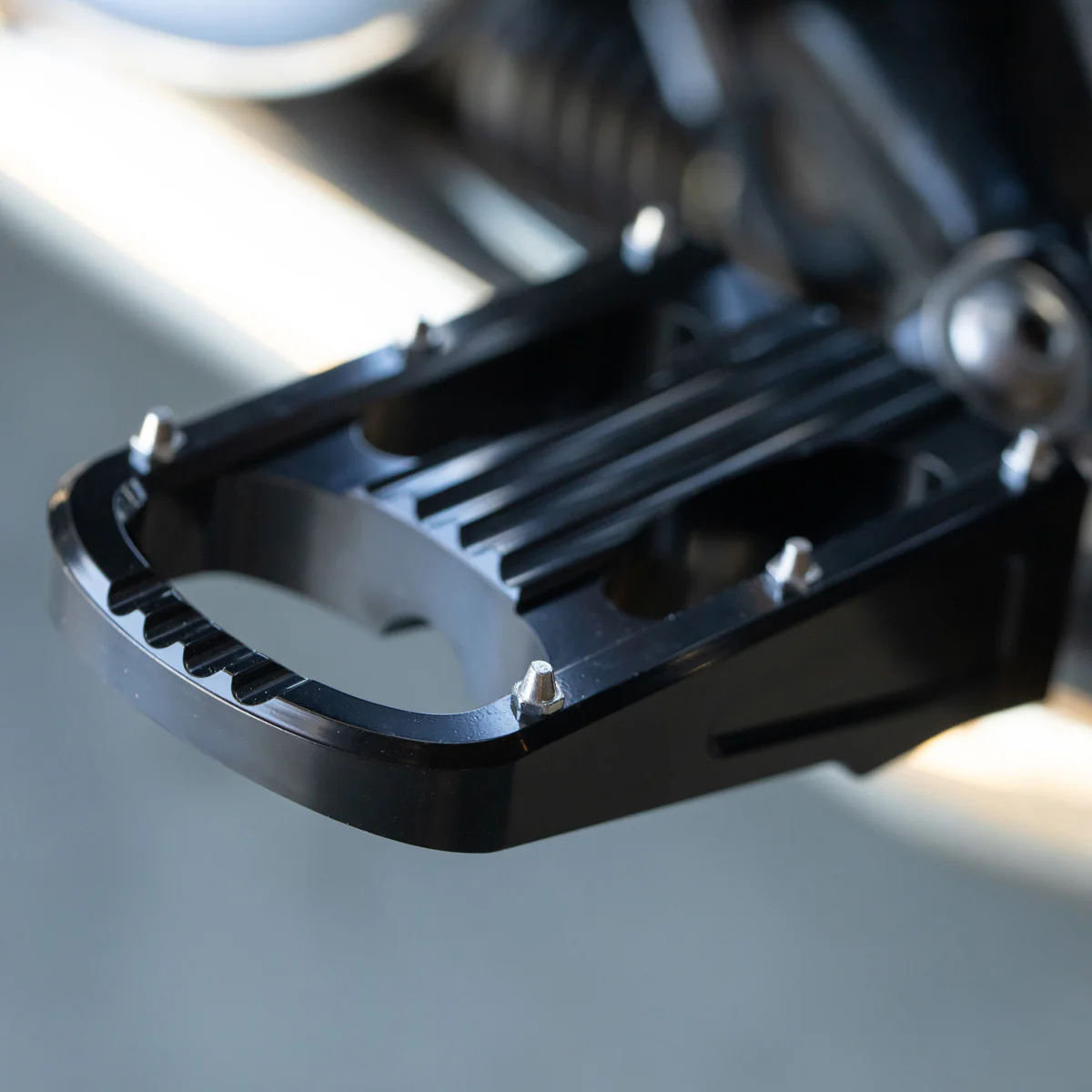 Punisher XL Foot Pegs HD Classic - Black Electroplate - Image 4