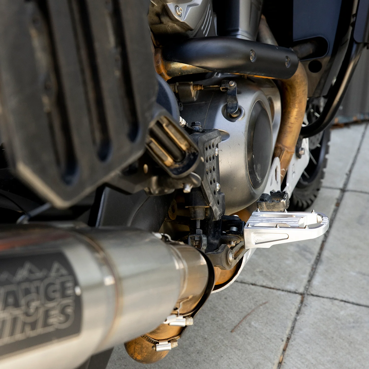 Punisher XL Foot Pegs HD Rider - Polished - Image 17