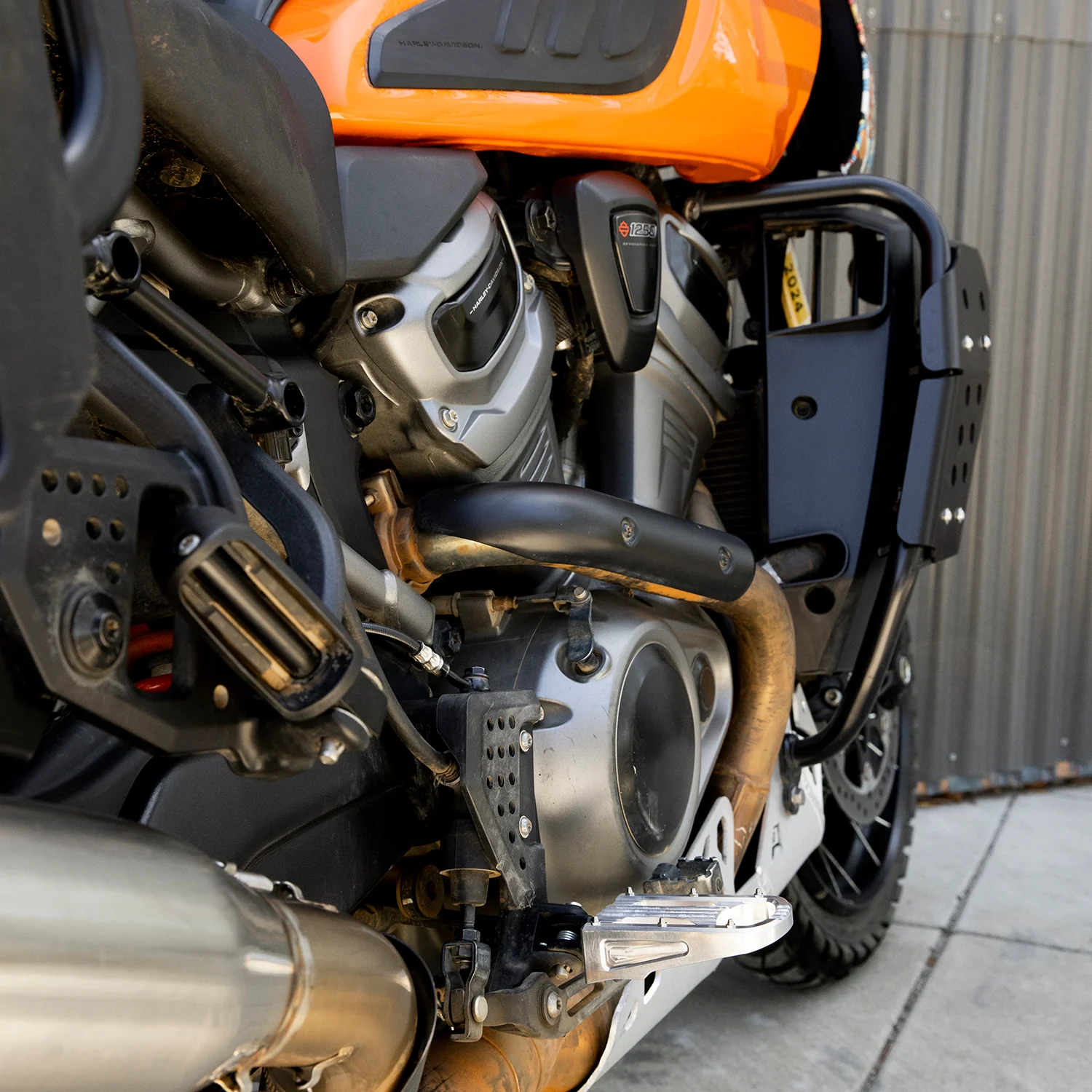 Punisher XL Foot Pegs HD Rider - Polished - Image 18