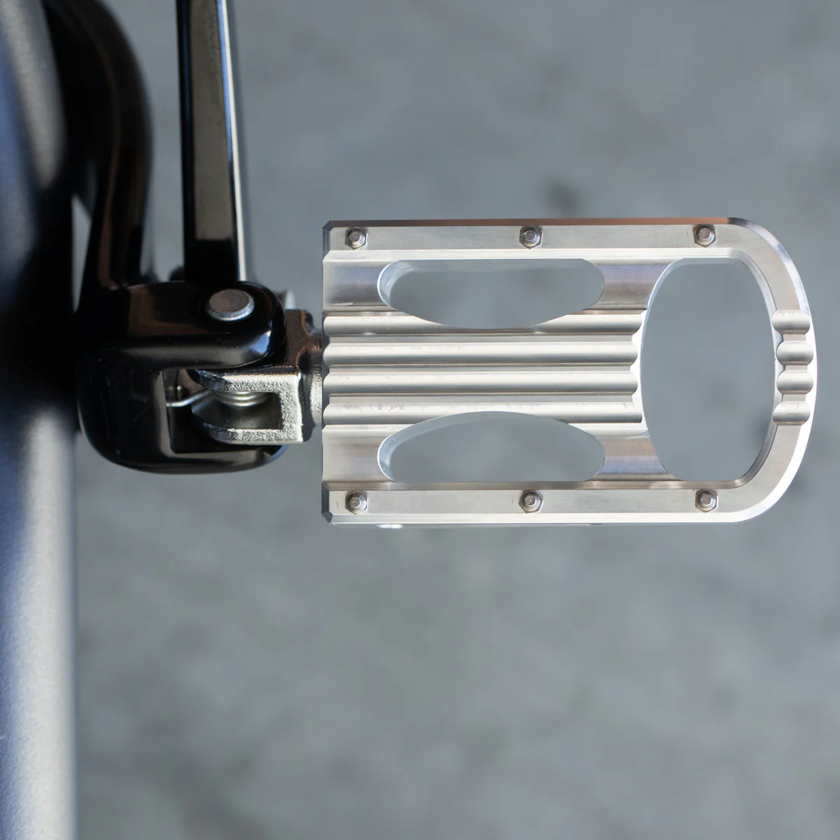 Punisher XL Foot Pegs HD Rider - Polished - Image 6