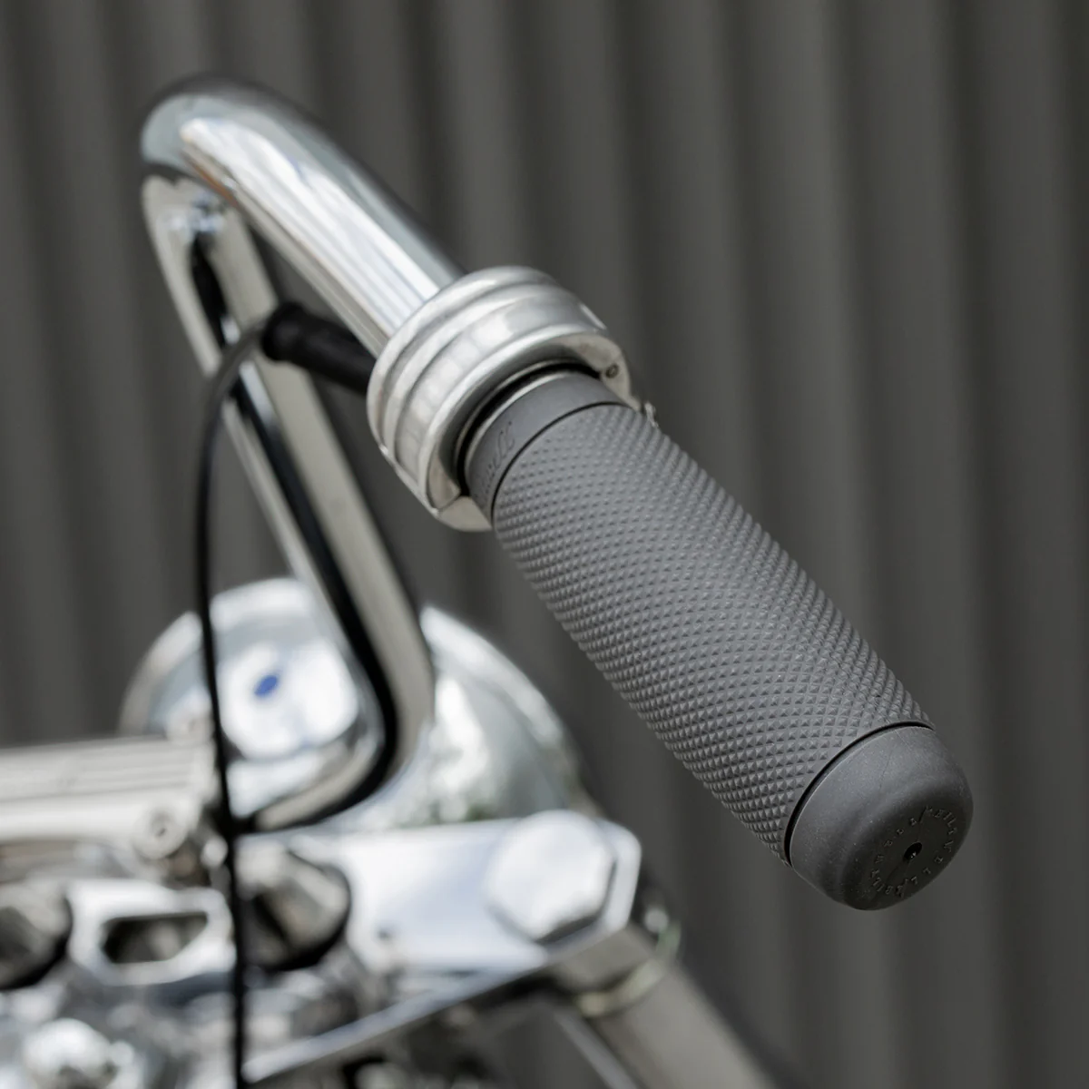 Recoil TPV Grips - Grey - Image 4