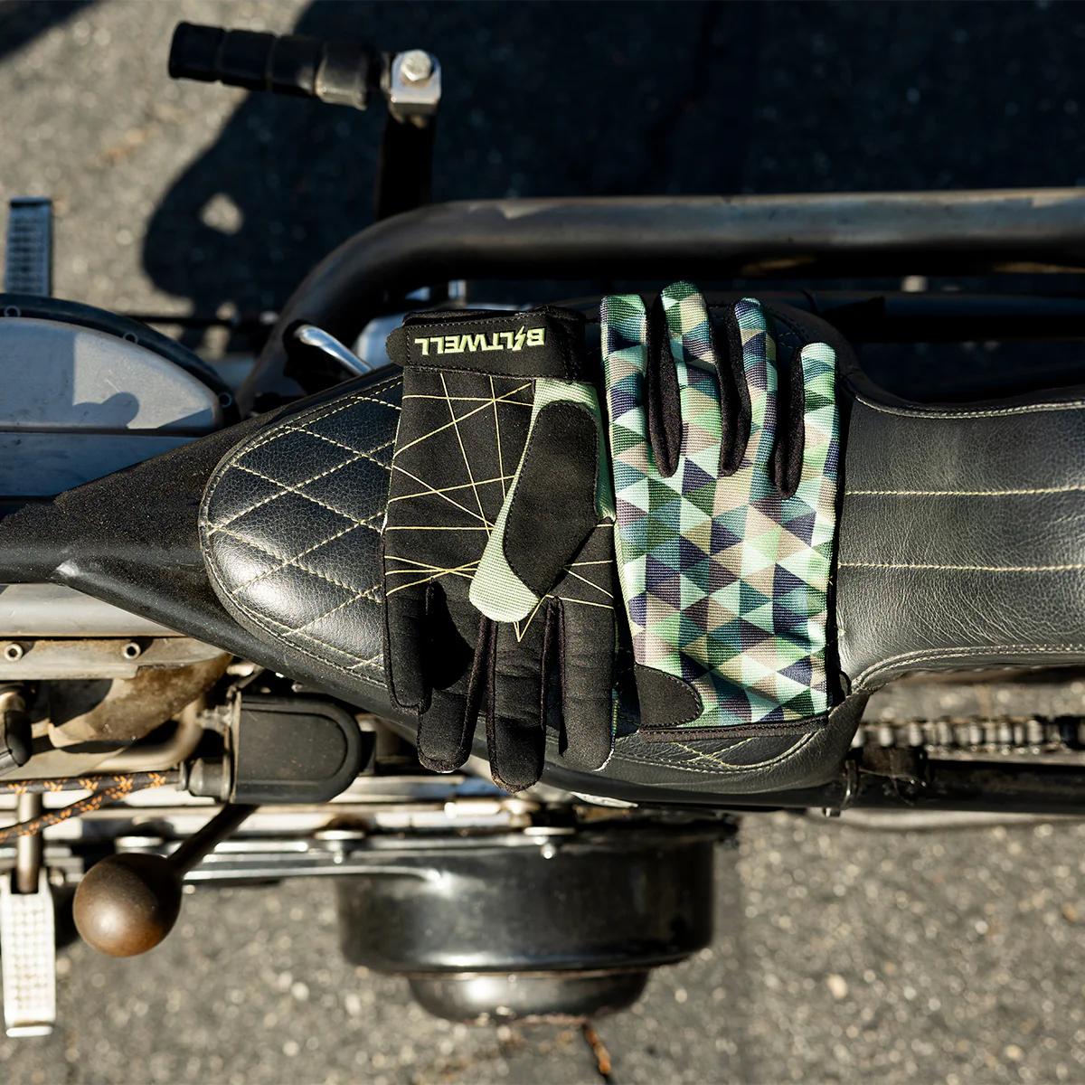 Ridgecrest Gloves - Forest - Image 13