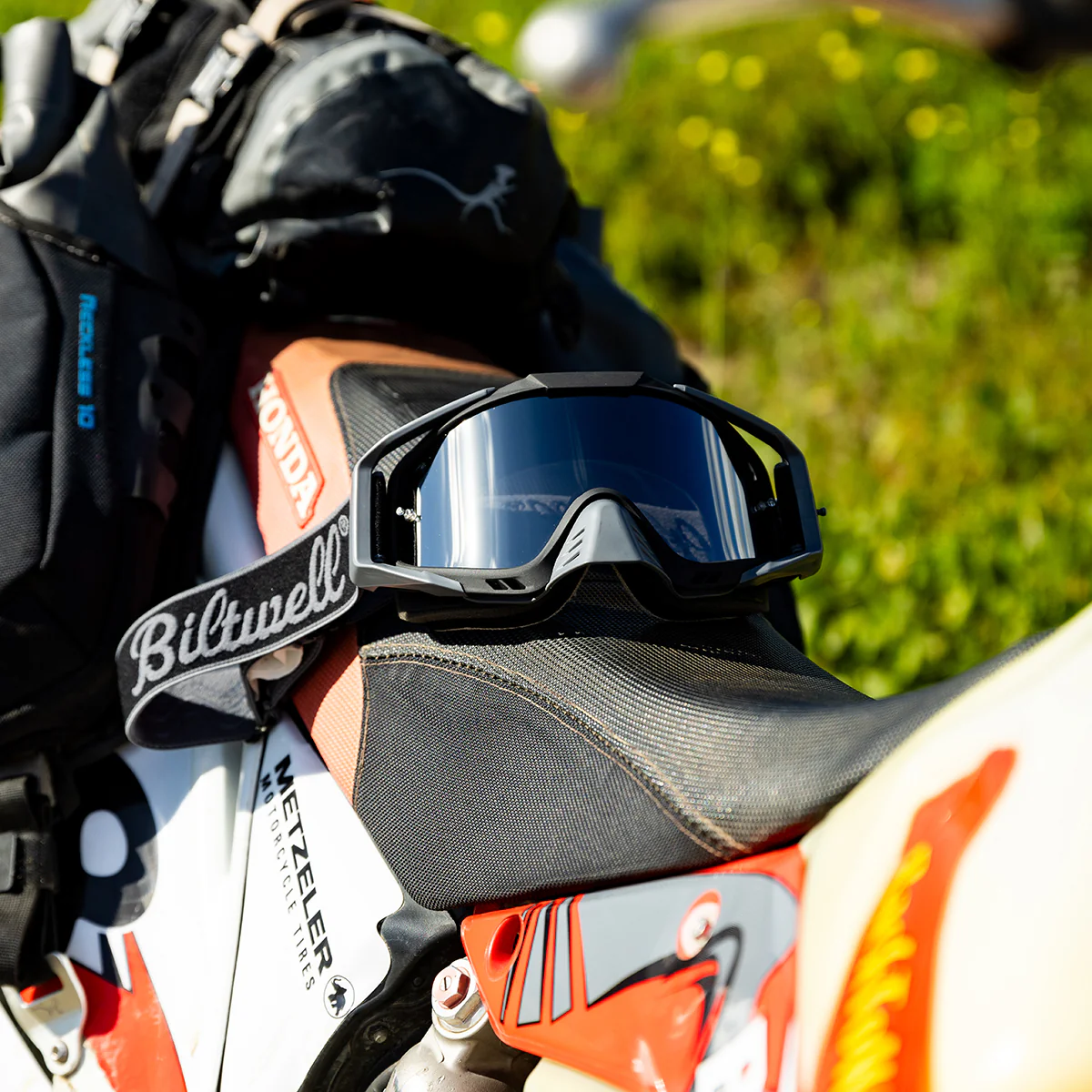 Ridgeline Goggles - Script Grey - Image 9