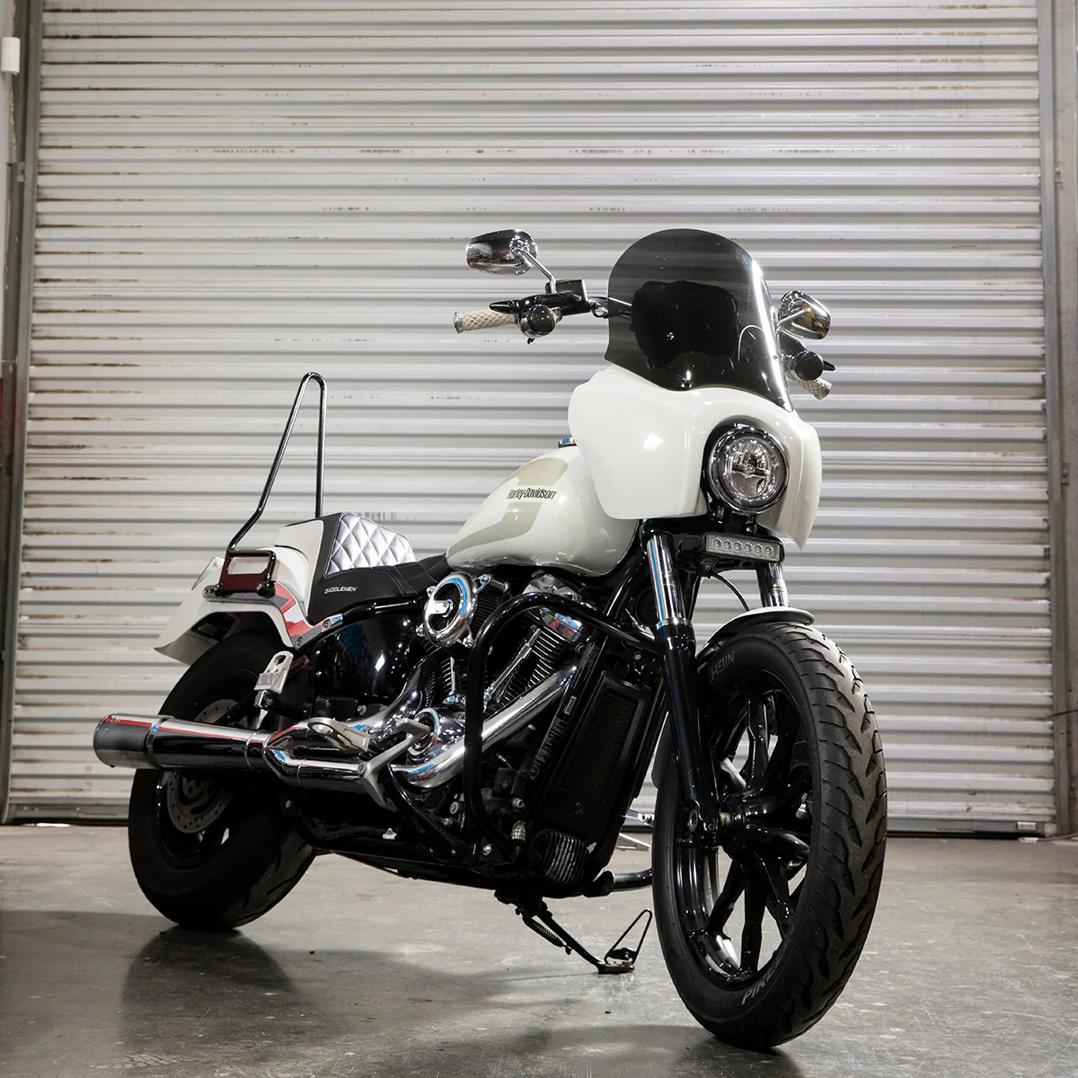Sissy Bar Softail 18+ - Black - Image 12