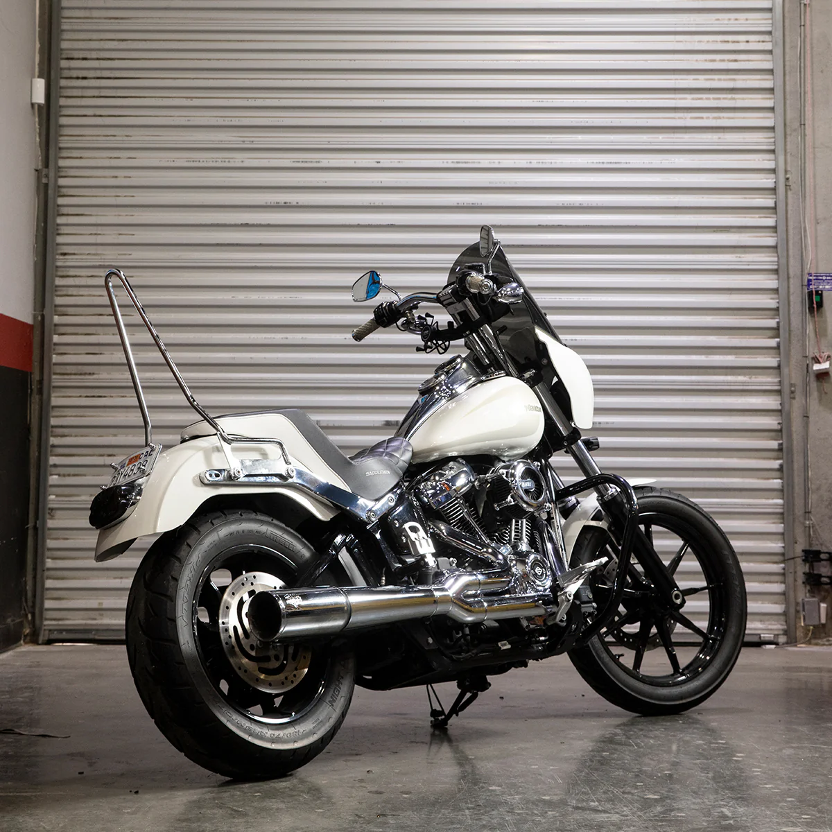 Sissy Bar Softail 18+ - Chrome - Image 11