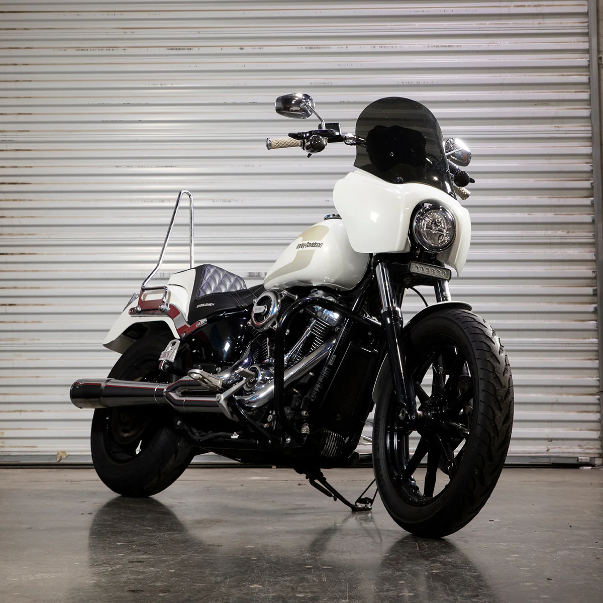 Sissy Bar Softail 18+ - Chrome - Image 9
