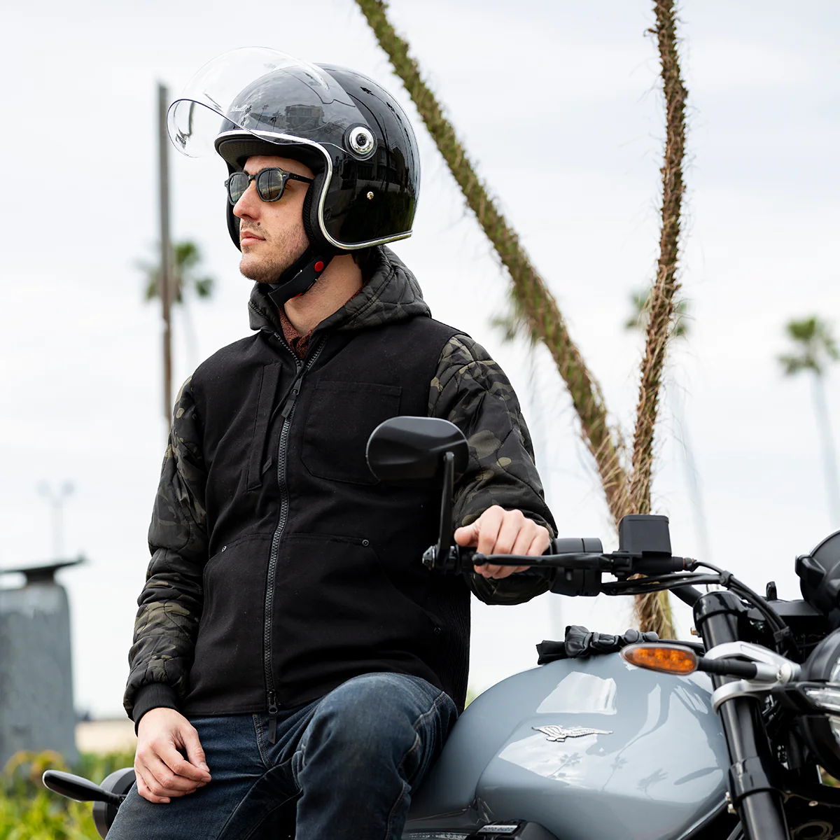 Tahoe Helmet - Gloss Black - Image 12
